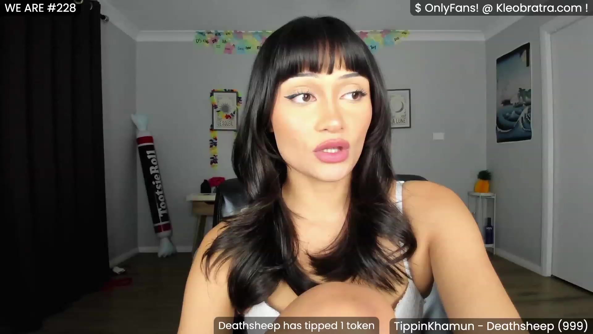 Gallery image thumbnail from KleoBratra's myfreecams stream on, 05/05/2023, 12:21 image 13 of 20