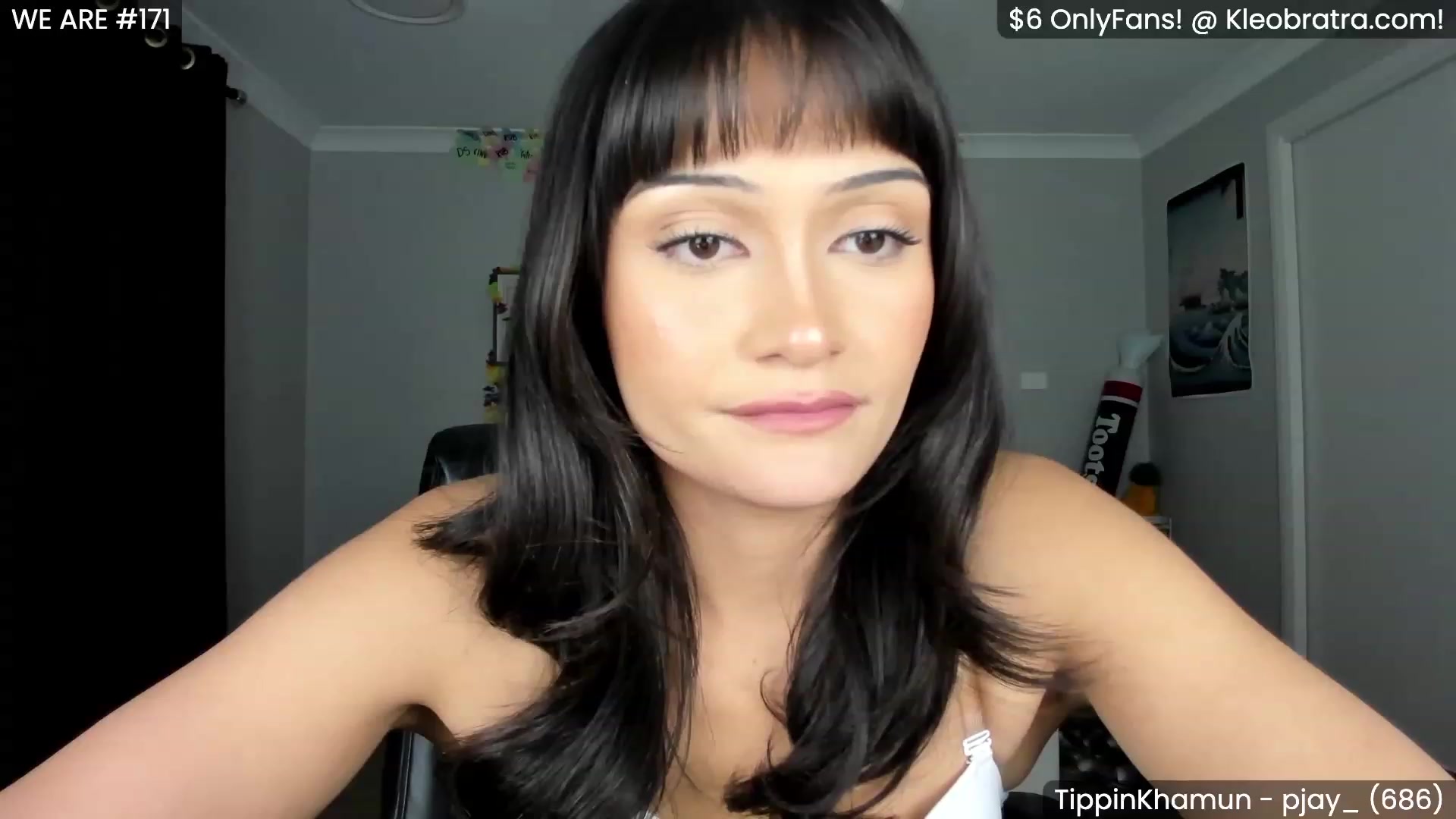 Gallery image thumbnail from KleoBratra's myfreecams stream on, 05/16/2023, 08:39 image 3 of 20