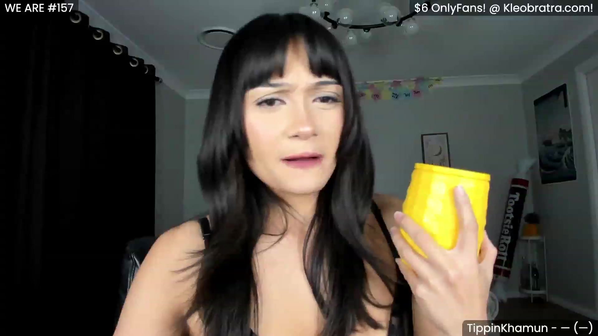 Gallery image thumbnail from KleoBratra's myfreecams stream on, 05/18/2023, 15:15 image 13 of 20
