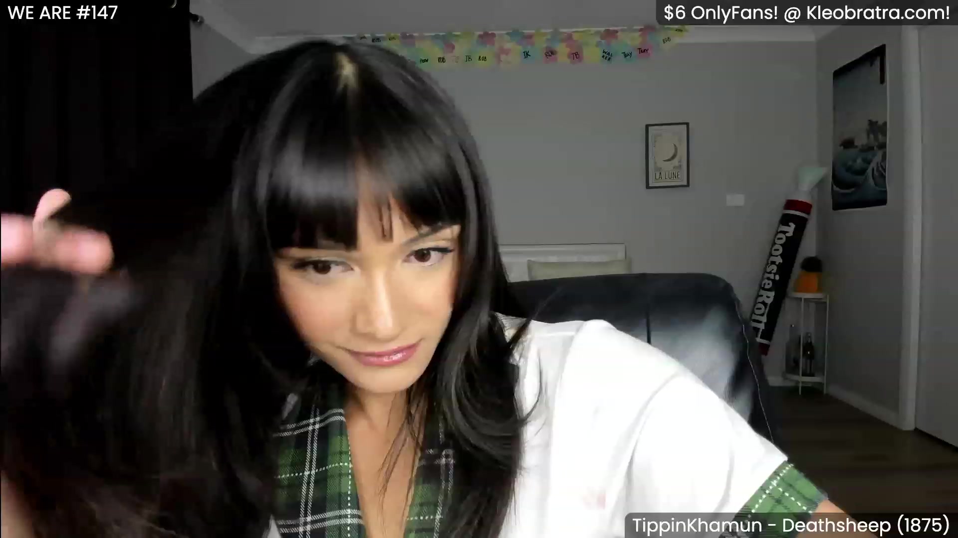 Gallery image thumbnail from KleoBratra's myfreecams stream on, 05/19/2023, 15:18 image 8 of 20