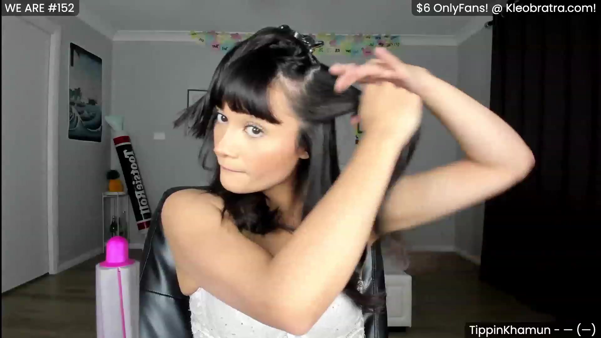 Gallery image thumbnail from KleoBratra's myfreecams stream on, 05/30/2023, 11:12 image 2 of 20