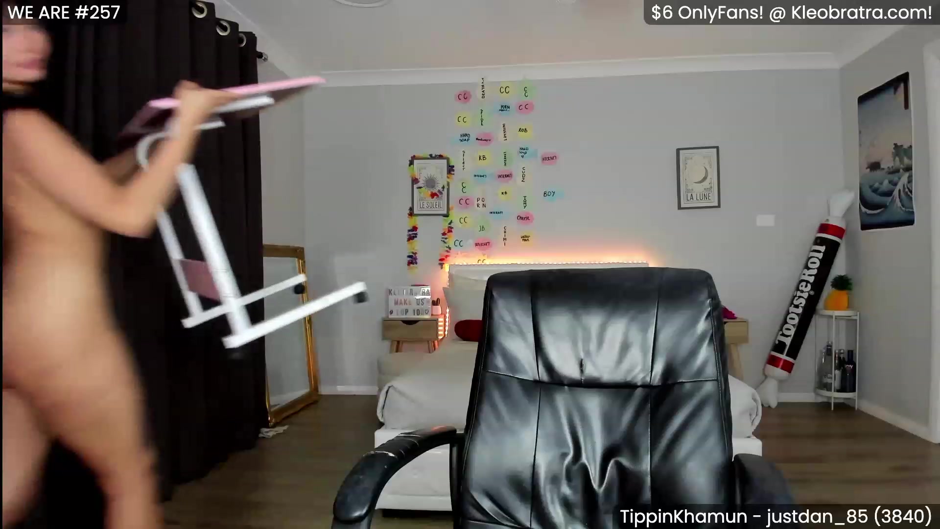 Gallery image thumbnail from KleoBratra's myfreecams stream on, 06/22/2023, 14:11 image 6 of 20