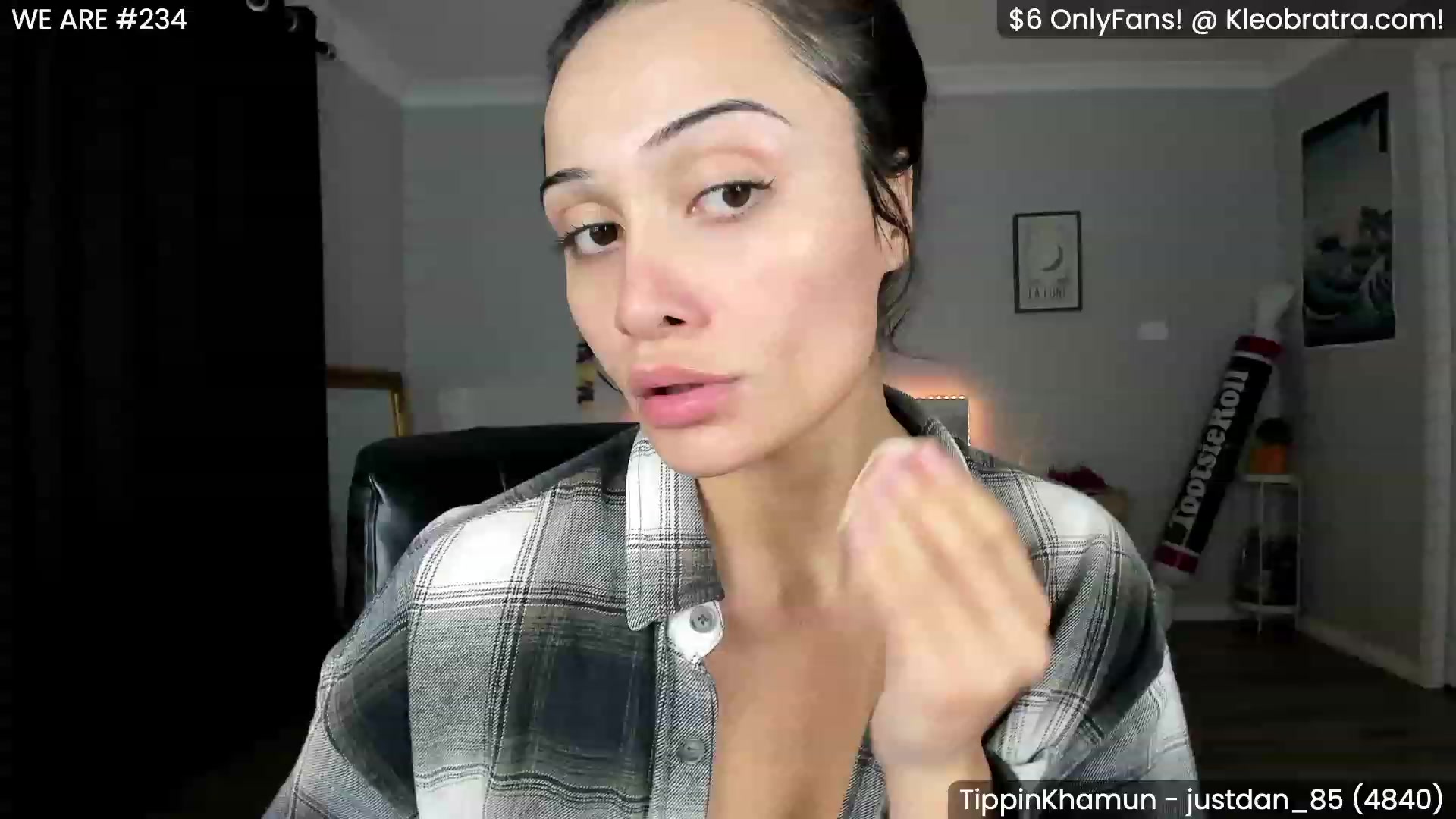 Gallery image thumbnail from KleoBratra's myfreecams stream on, 06/22/2023, 14:59 image 4 of 20