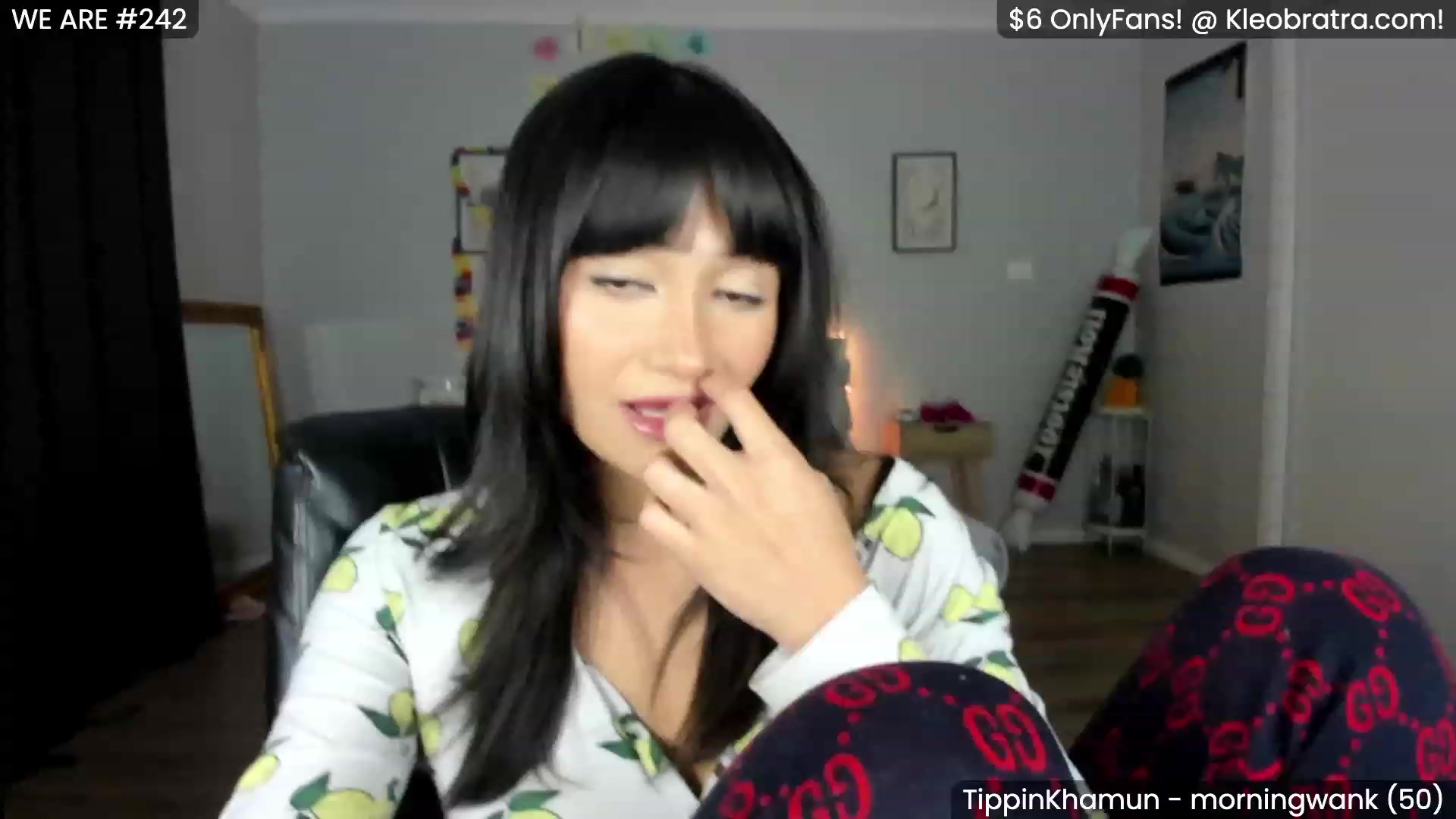 Gallery image thumbnail from KleoBratra's myfreecams stream on, 06/24/2023, 17:11 image 11 of 20
