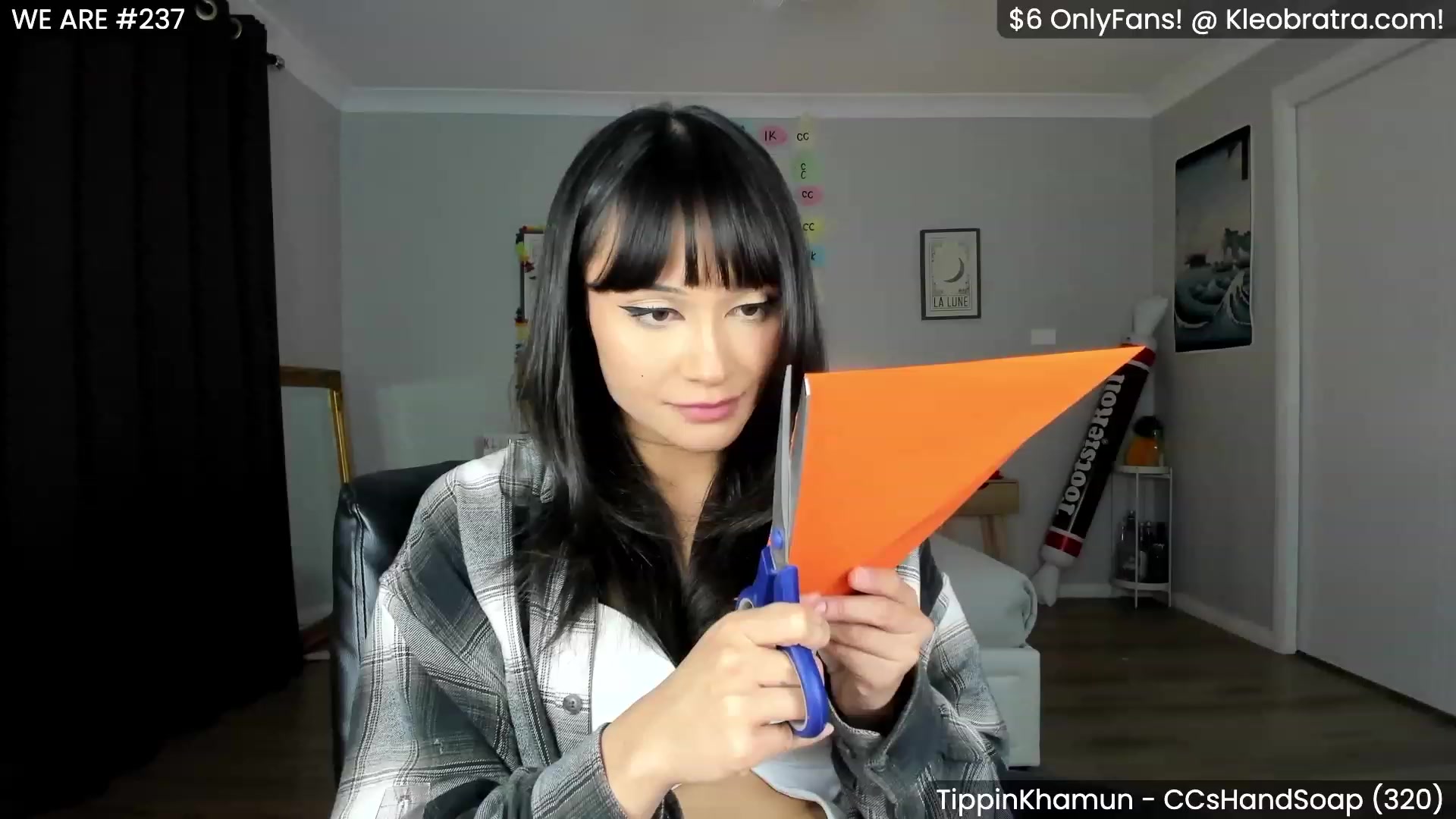 Gallery image thumbnail from KleoBratra's myfreecams stream on, 06/26/2023, 11:26 image 13 of 20