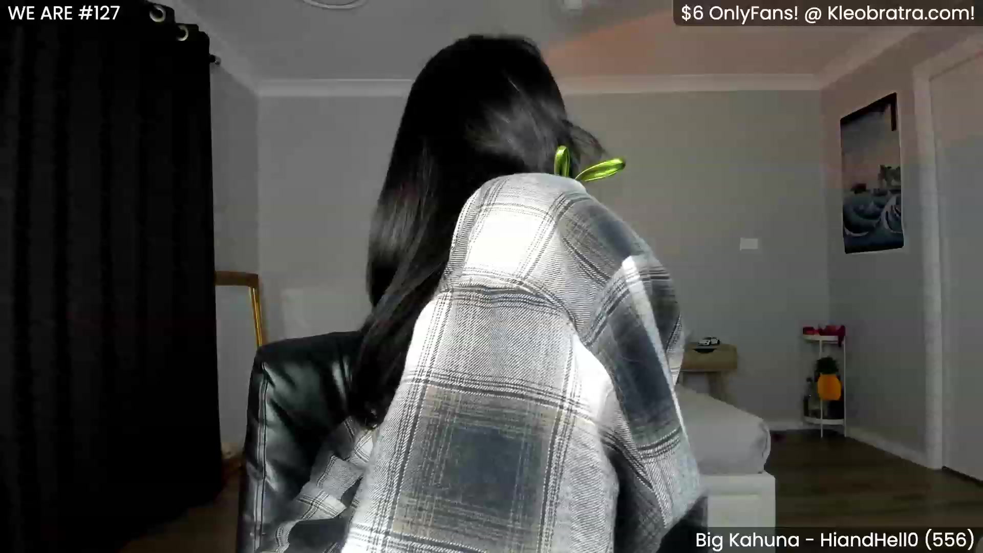 Gallery image thumbnail from KleoBratra's myfreecams stream on, 07/10/2023, 11:01 image 1 of 20
