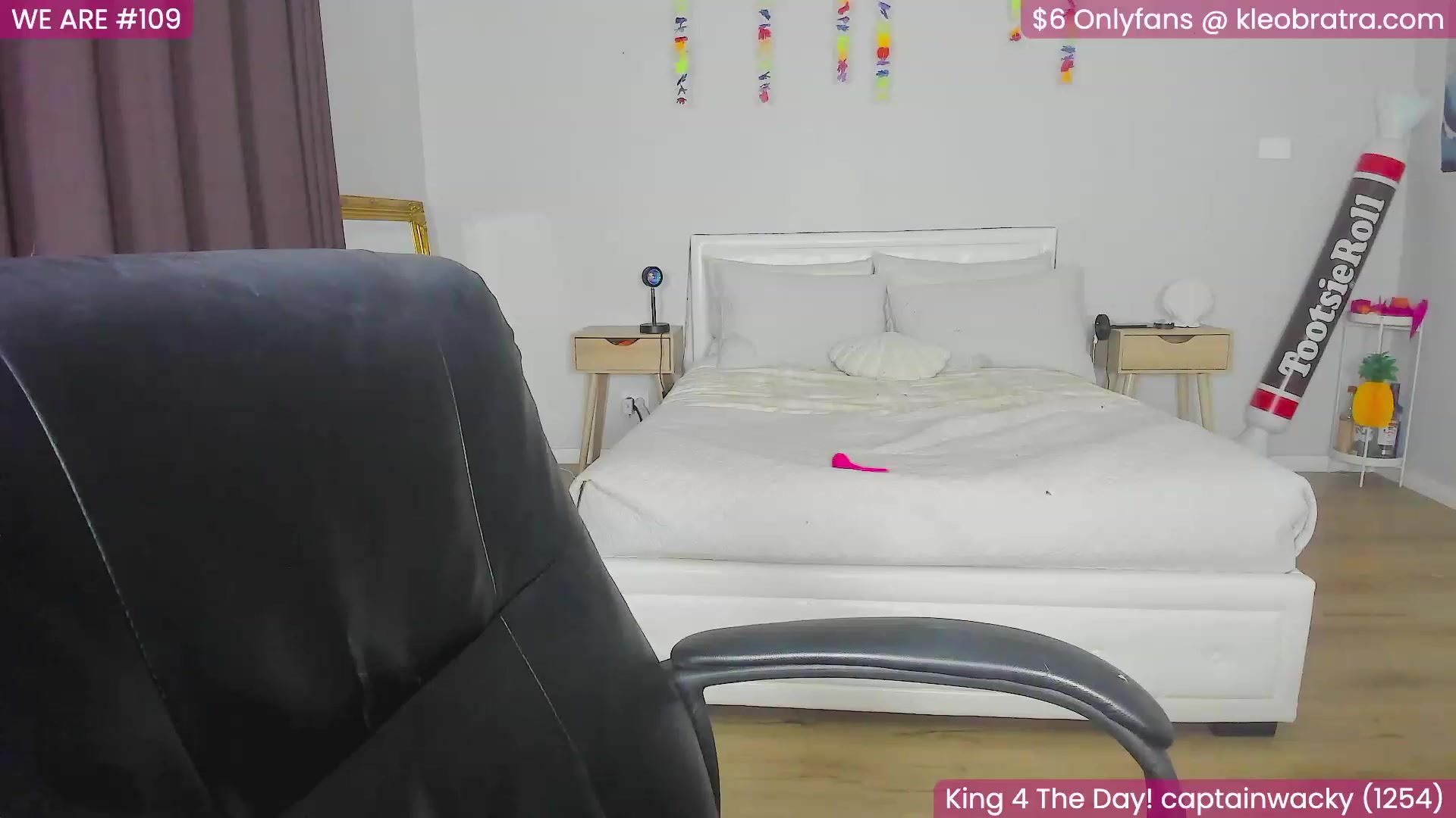 Gallery image thumbnail from KleoBratra's myfreecams stream on, 07/29/2023, 06:57 image 16 of 20