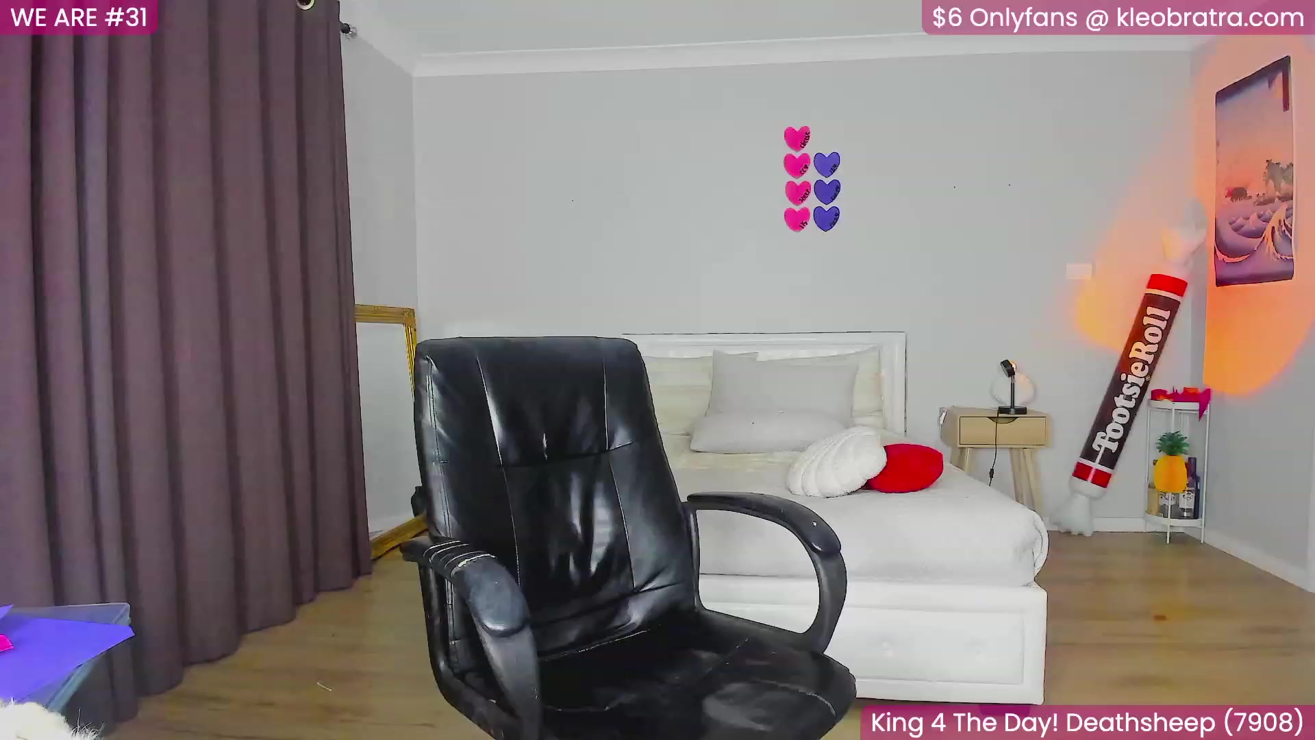 Gallery image thumbnail from KleoBratra's myfreecams stream on, 08/04/2023, 15:04 image 6 of 20