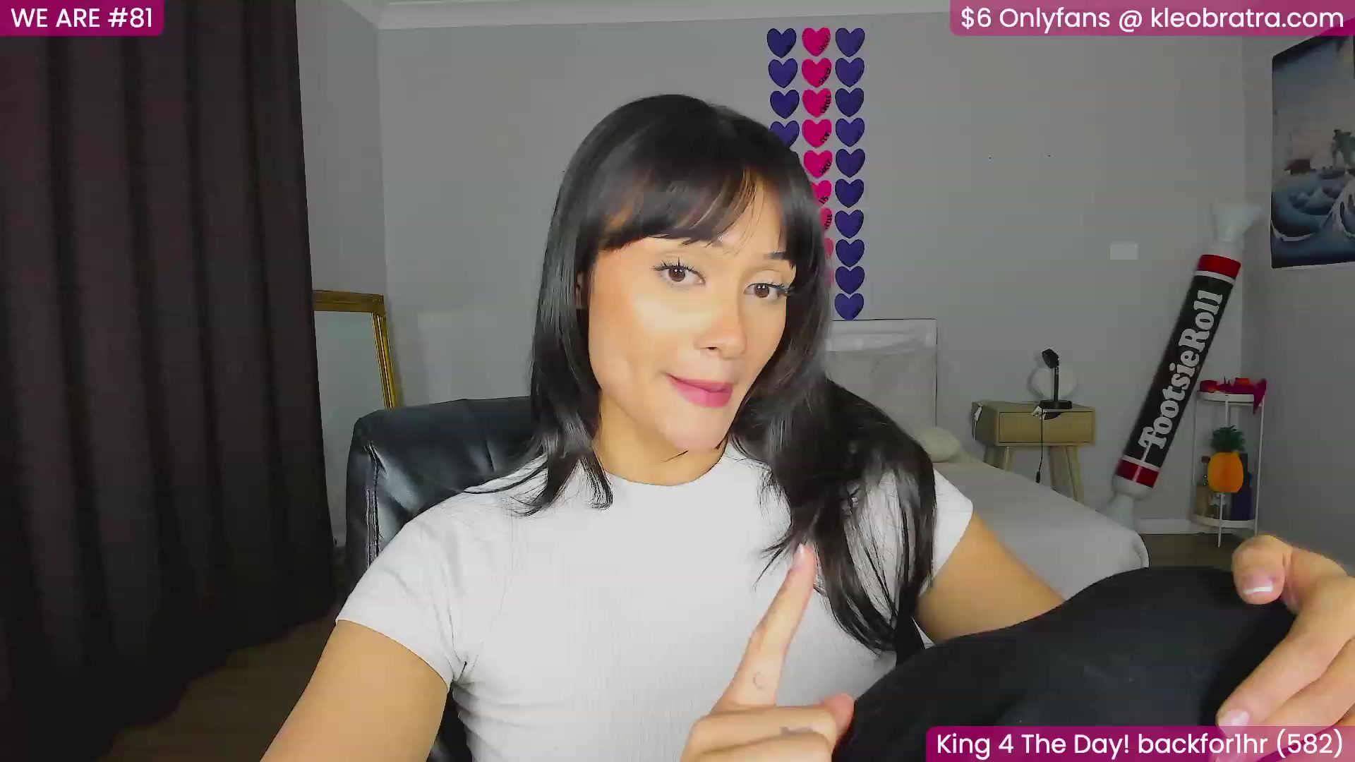 Gallery image thumbnail from KleoBratra's myfreecams stream on, 08/10/2023, 12:39 image 7 of 20
