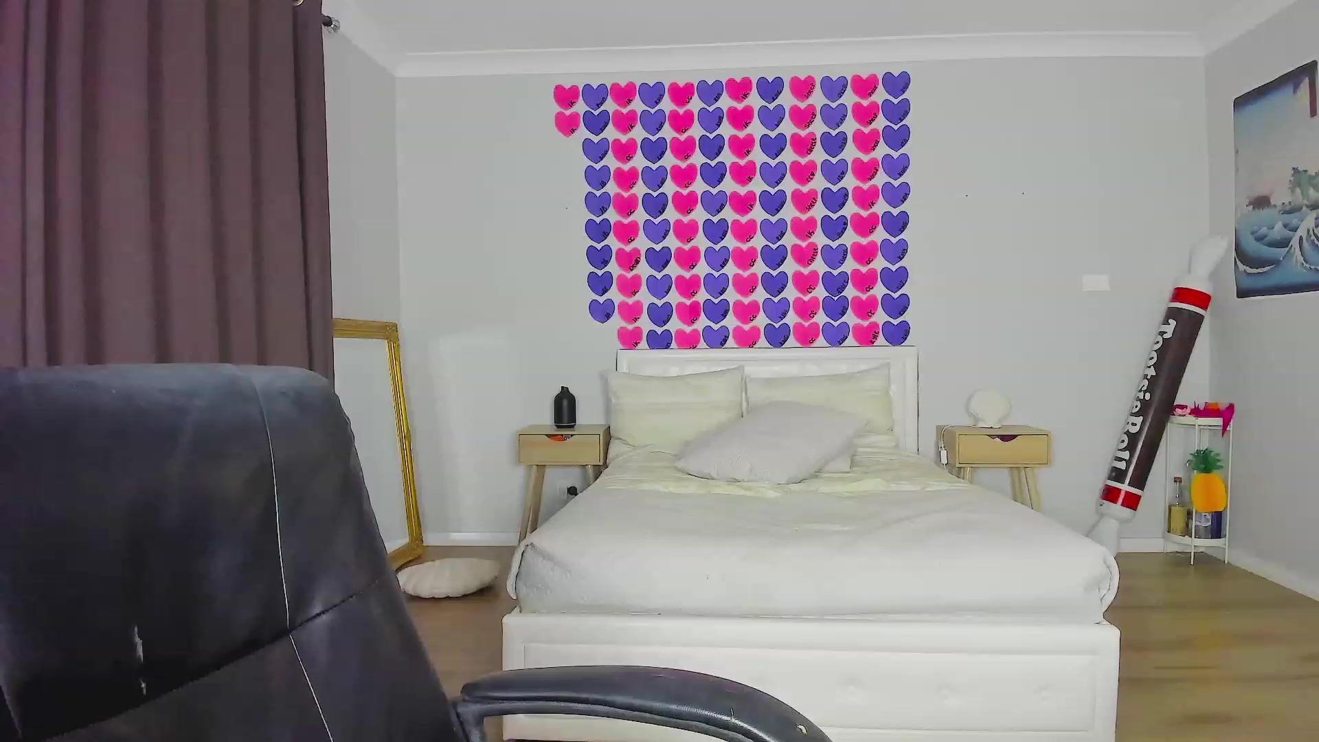 Gallery image thumbnail from KleoBratra's myfreecams stream on, 08/19/2023, 14:05 image 10 of 20