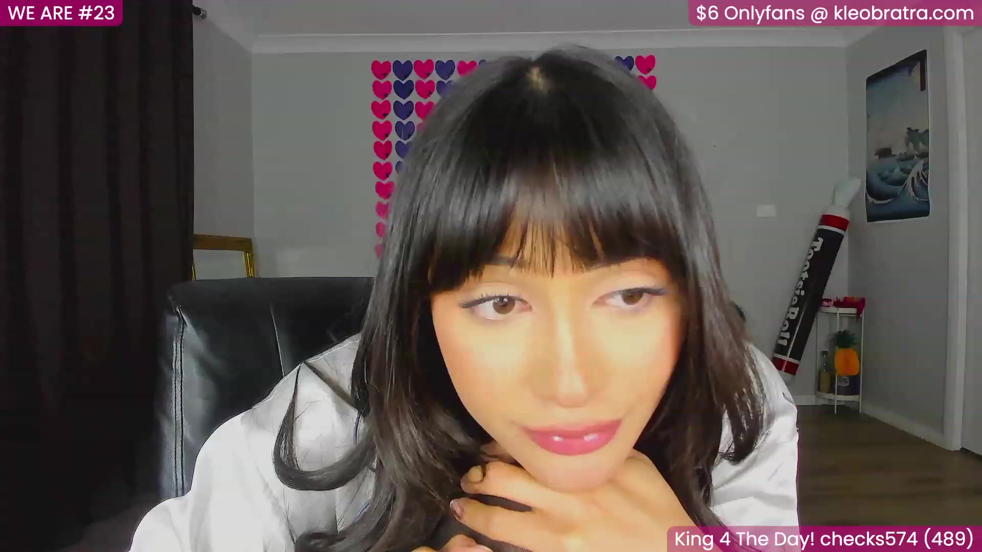 Gallery image thumbnail from KleoBratra's myfreecams stream on, 08/25/2023, 14:04 image 4 of 20