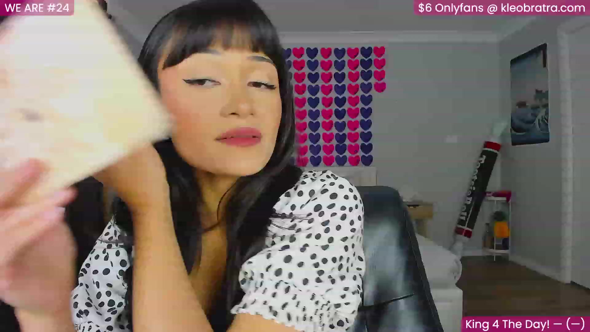 Gallery image thumbnail from KleoBratra's myfreecams stream on, 08/26/2023, 02:40 image 3 of 20