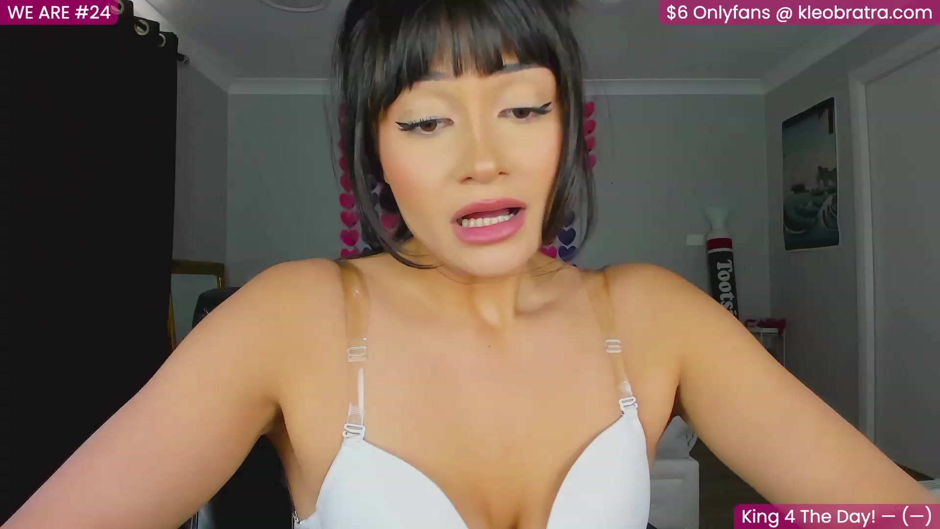 Gallery image thumbnail from KleoBratra's myfreecams stream on, 08/26/2023, 04:08 image 17 of 20