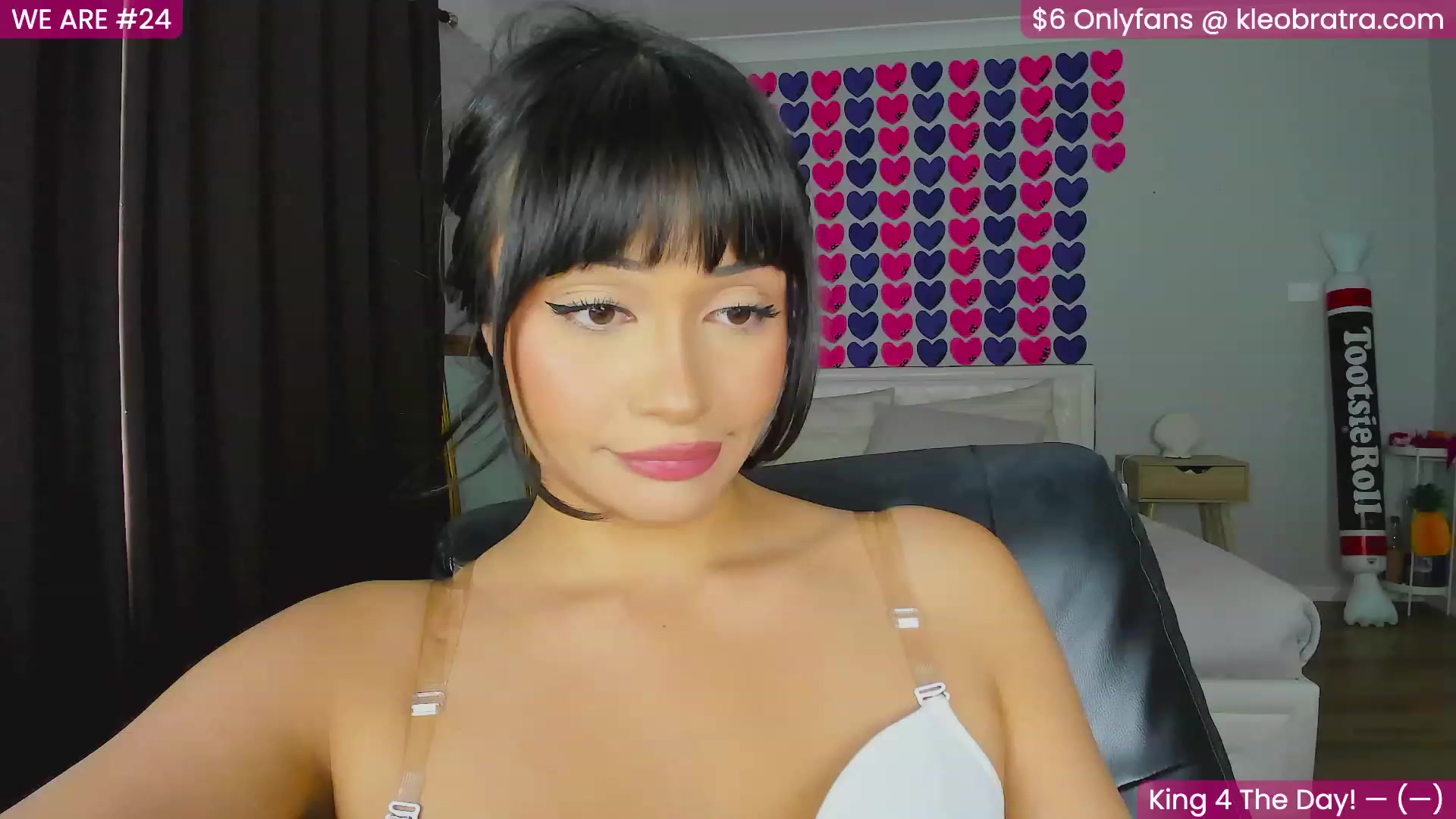 Gallery image thumbnail from KleoBratra's myfreecams stream on, 08/26/2023, 04:08 image 3 of 20