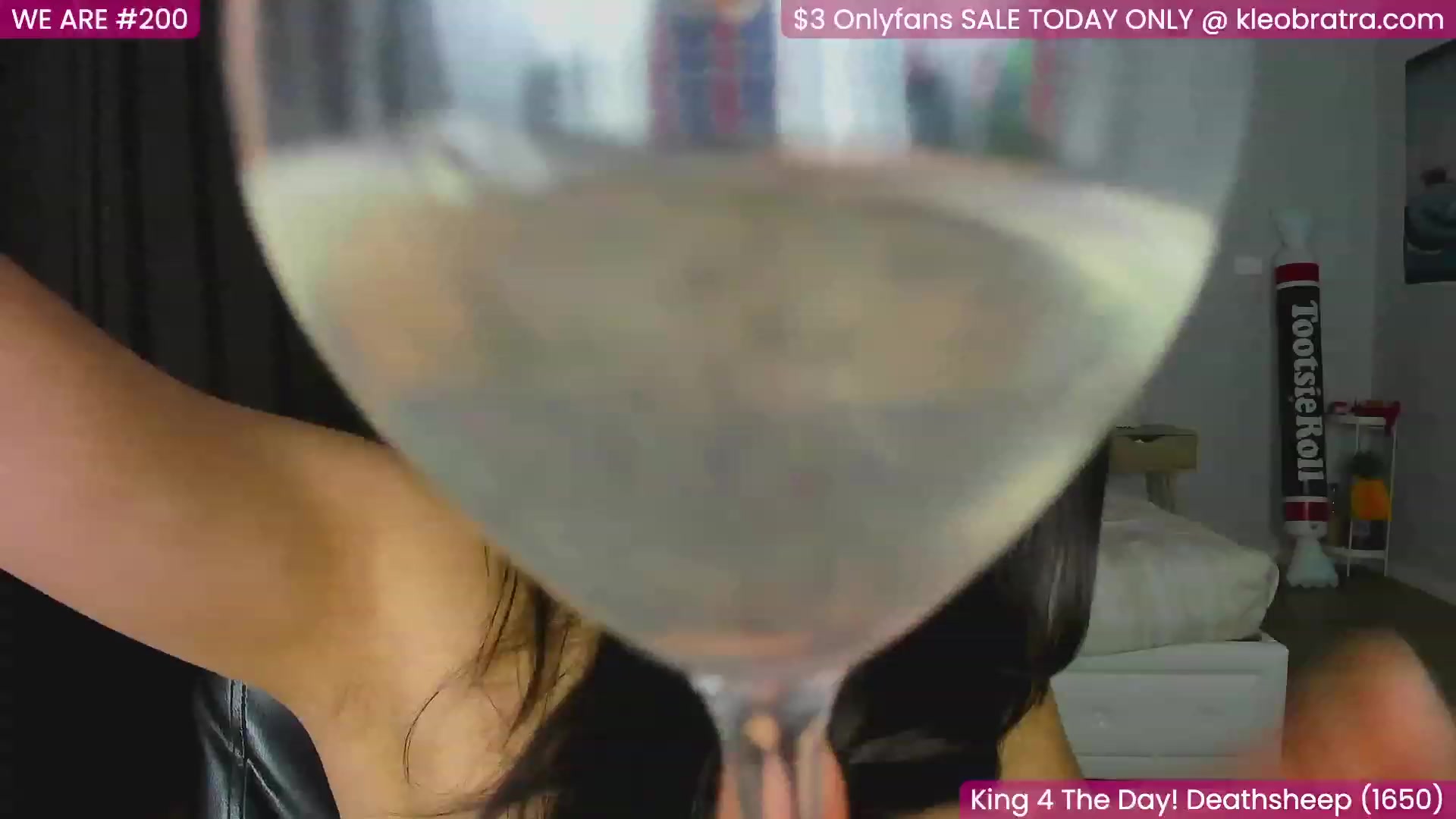 Gallery image thumbnail from KleoBratra's myfreecams stream on, 09/01/2023, 14:11 image 17 of 20