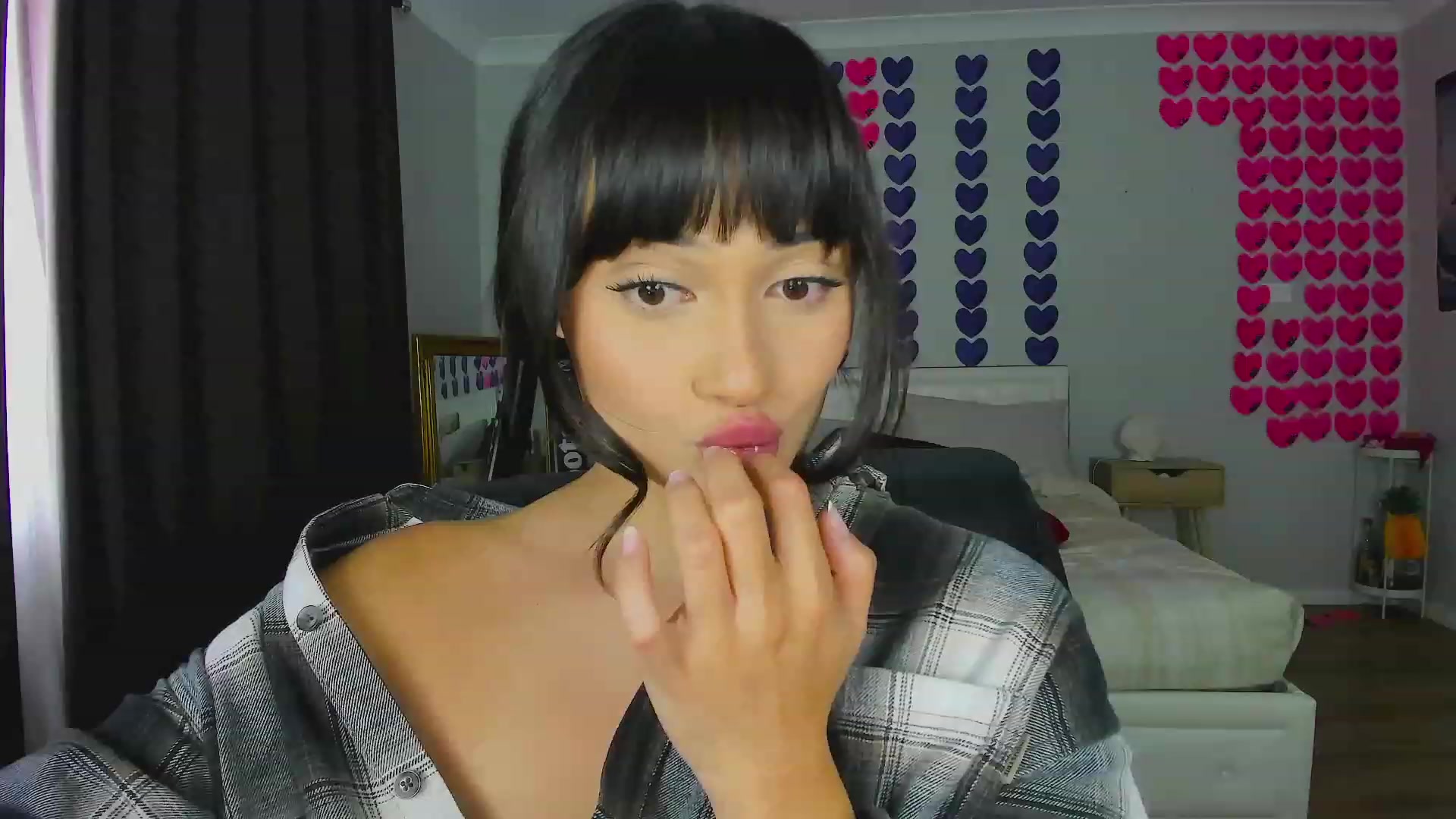 Gallery image thumbnail from KleoBratra's myfreecams stream on, 09/21/2023, 03:46 image 10 of 20