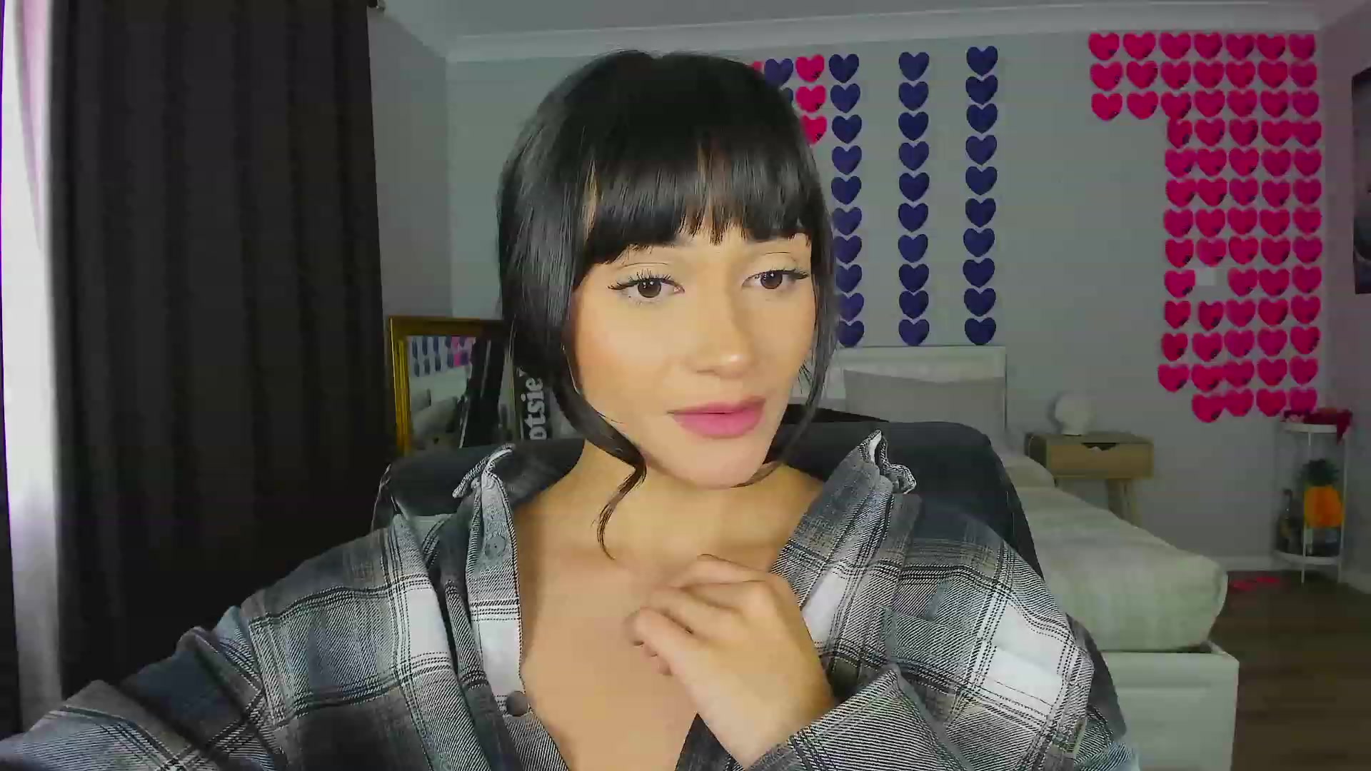 Gallery image thumbnail from KleoBratra's myfreecams stream on, 09/21/2023, 03:46 image 17 of 20