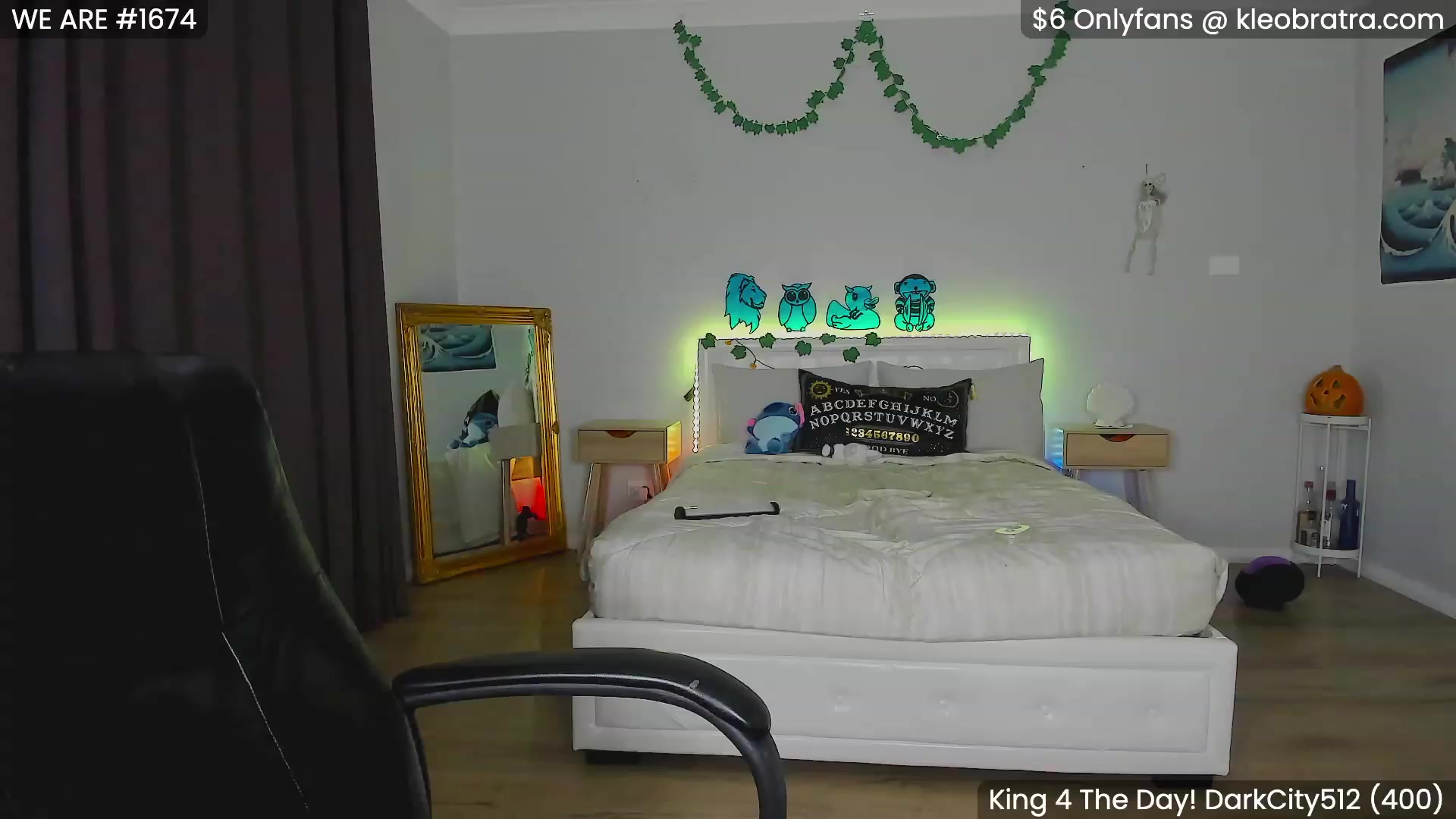 Gallery image thumbnail from KleoBratra's myfreecams stream on, 10/03/2023, 13:09 image 6 of 20