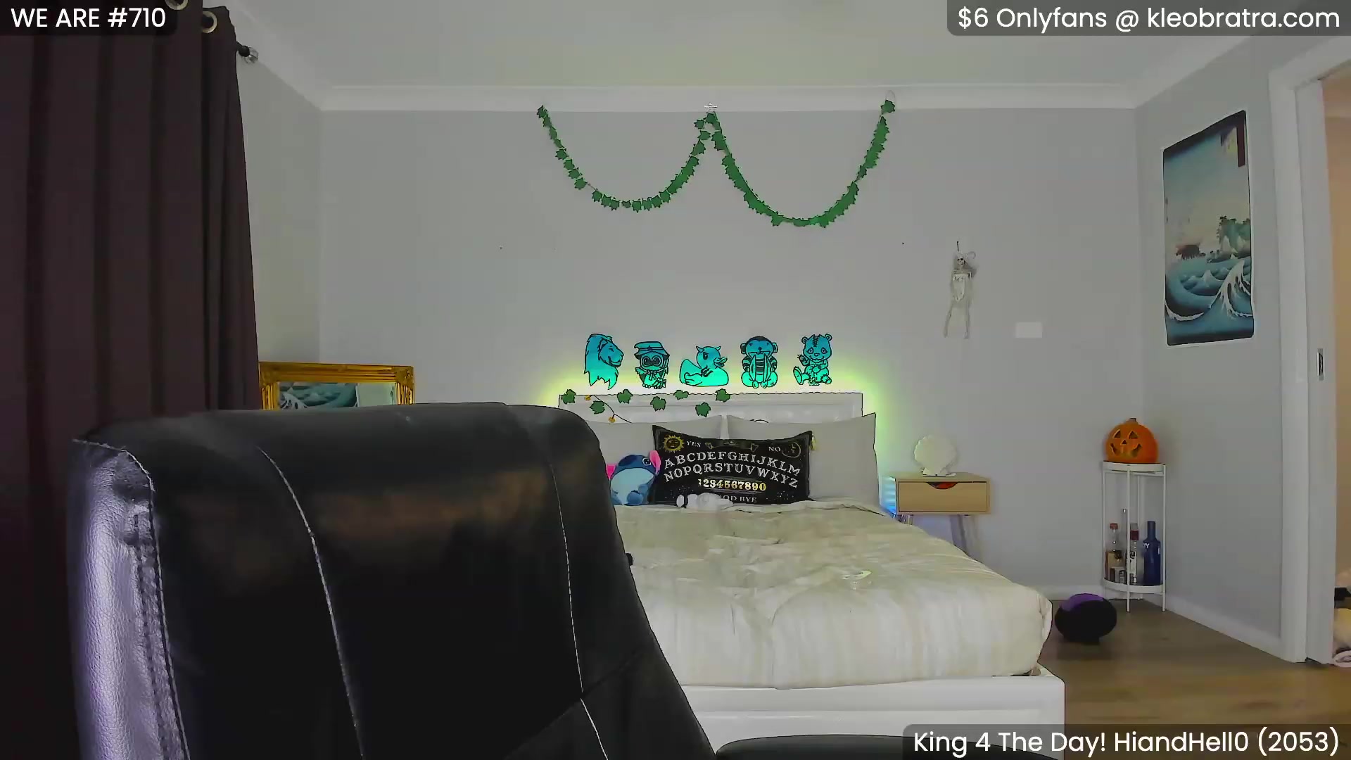 Gallery image thumbnail from KleoBratra's myfreecams stream on, 10/04/2023, 10:21 image 13 of 20