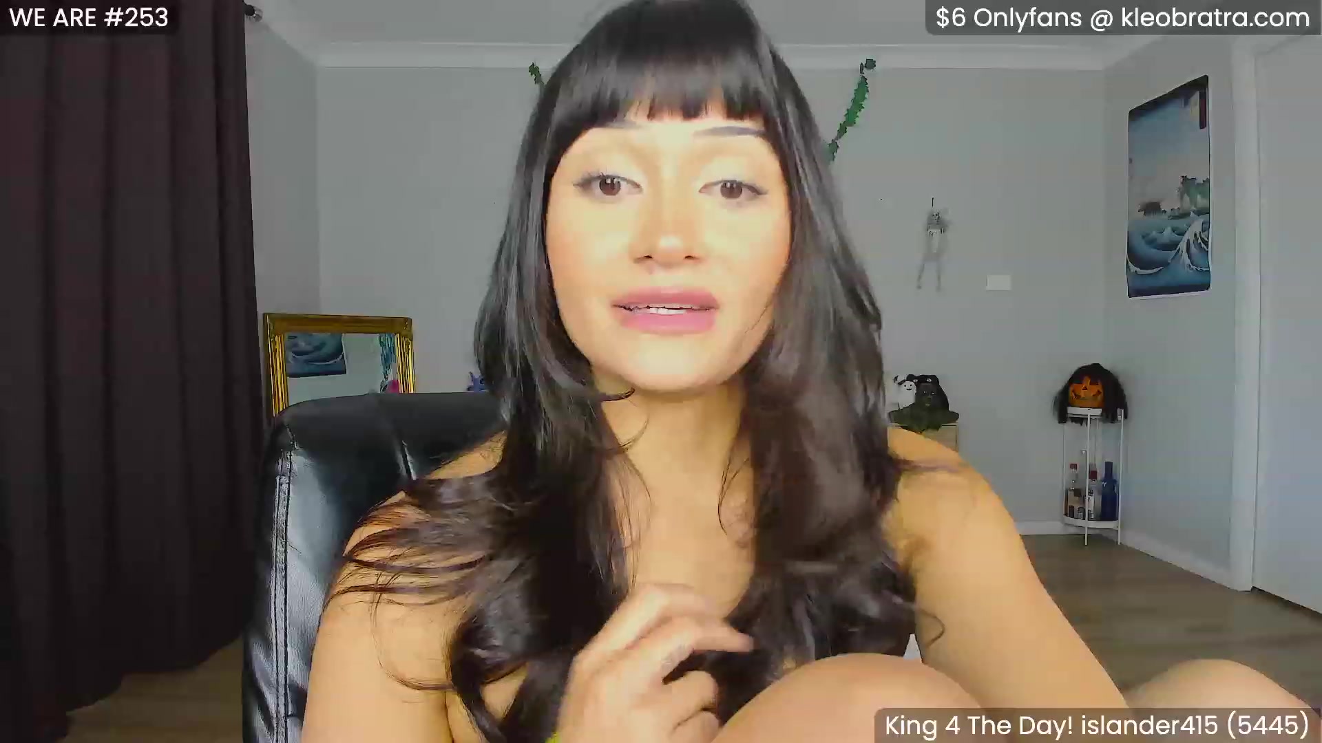 Gallery image thumbnail from KleoBratra's myfreecams stream on, 10/20/2023, 04:51 image 16 of 20