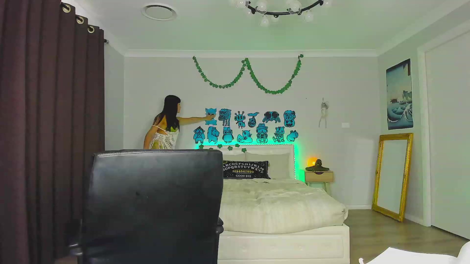 Gallery image thumbnail from KleoBratra's myfreecams stream on, 10/24/2023, 08:17 image 5 of 20