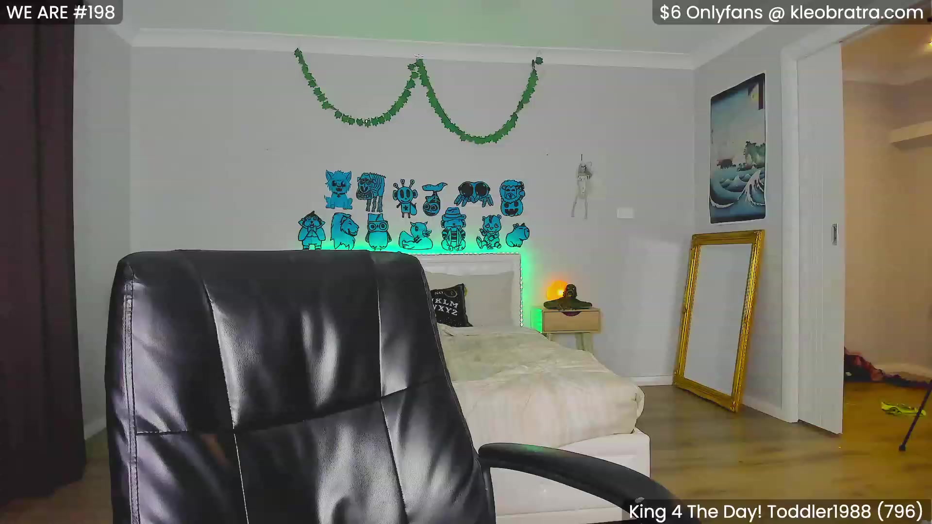 Gallery image thumbnail from KleoBratra's myfreecams stream on, 10/25/2023, 07:29 image 19 of 20