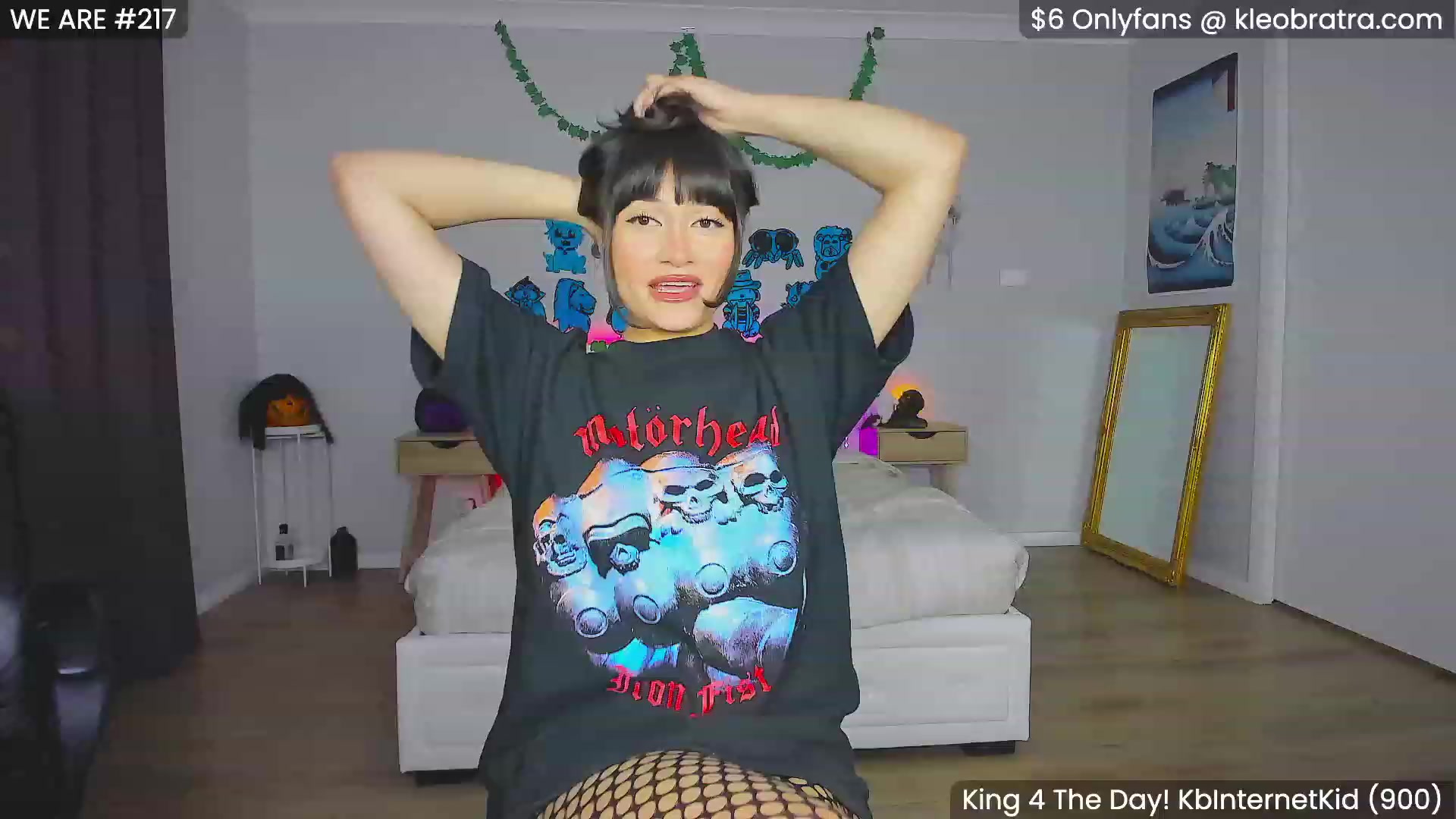Gallery image thumbnail from KleoBratra's myfreecams stream on, 10/27/2023, 13:20 image 1 of 20