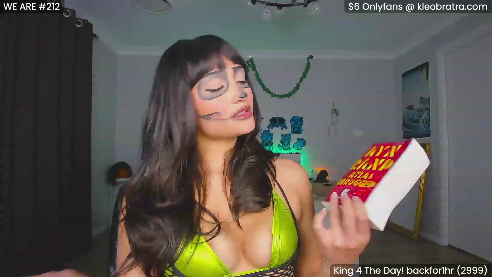 Gallery image thumbnail from KleoBratra's myfreecams stream on, 10/28/2023, 12:49 image 15 of 20
