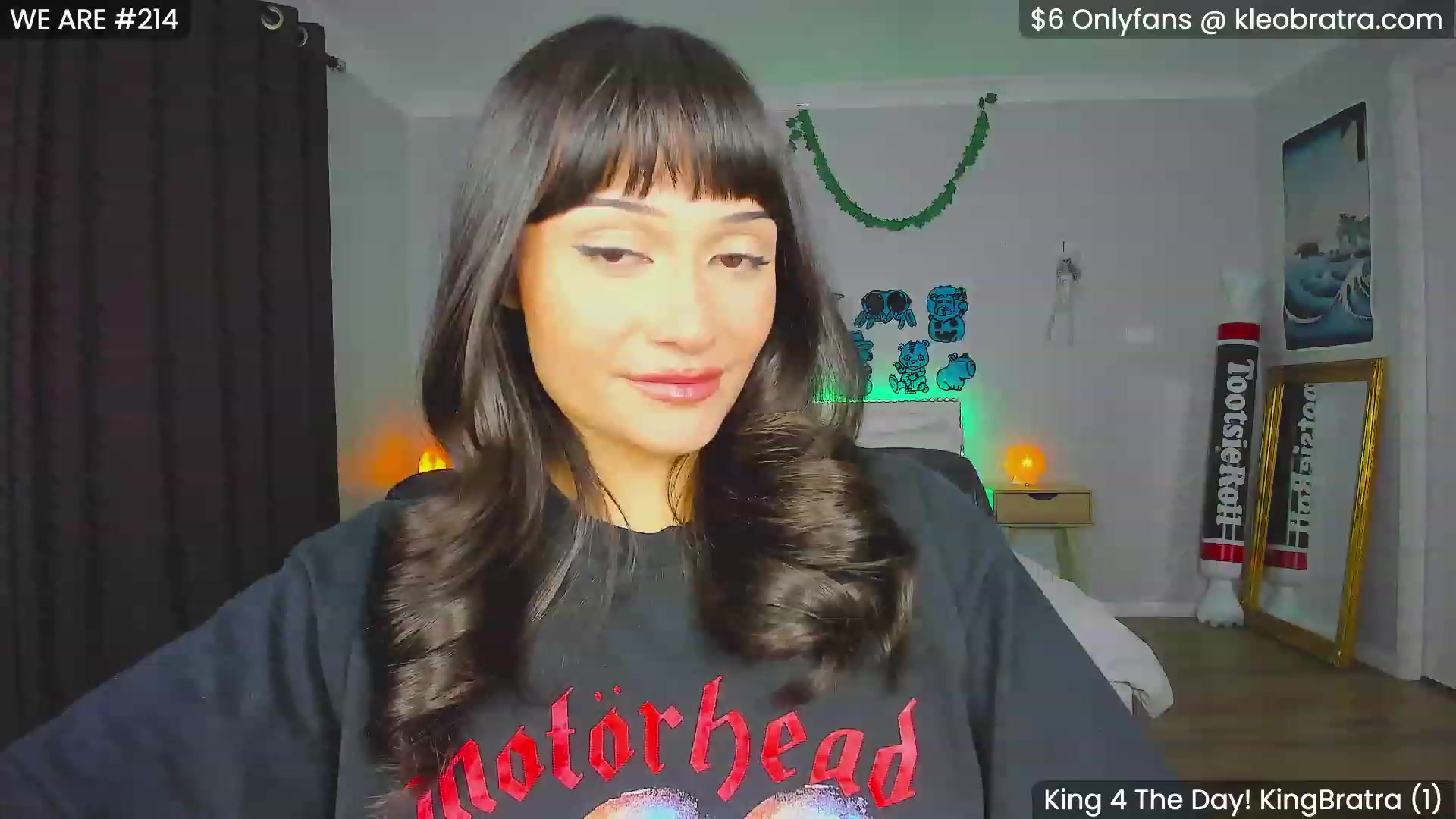 Gallery image thumbnail from KleoBratra's myfreecams stream on, 10/29/2023, 13:40 image 13 of 20