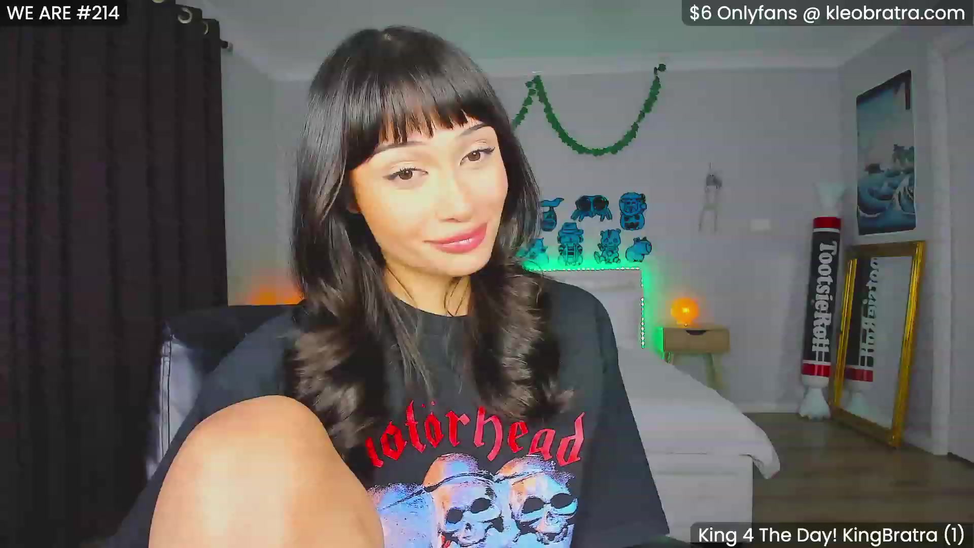 Gallery image thumbnail from KleoBratra's myfreecams stream on, 10/29/2023, 13:40 image 14 of 20