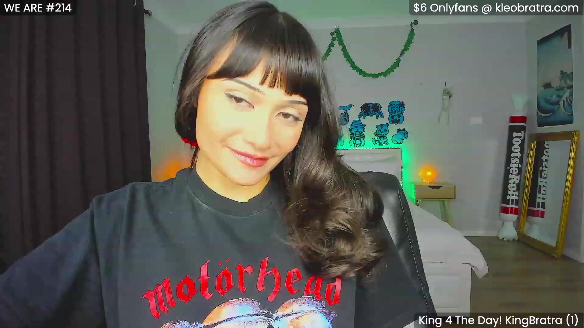Gallery image thumbnail from KleoBratra's myfreecams stream on, 10/29/2023, 13:40 image 5 of 20