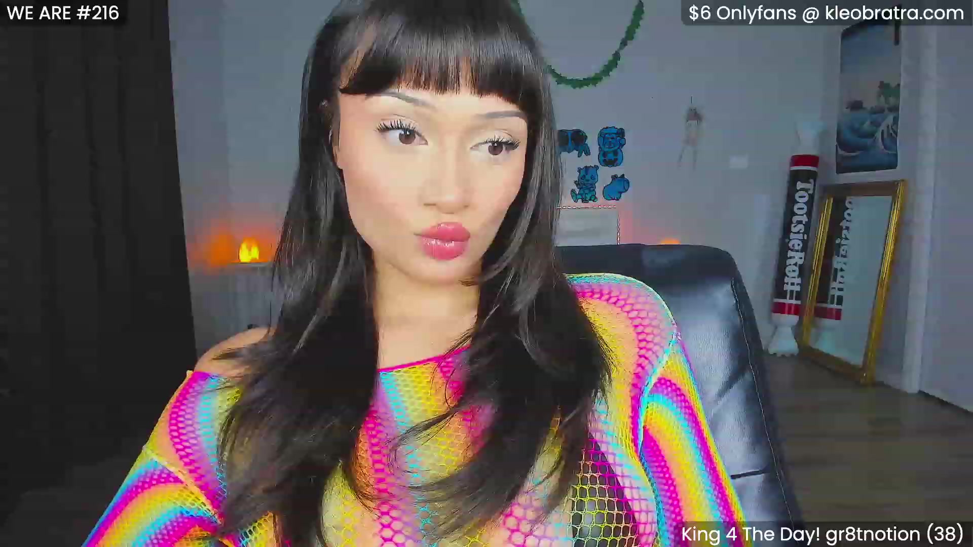 Gallery image thumbnail from KleoBratra's myfreecams stream on, 10/30/2023, 04:53 image 8 of 20