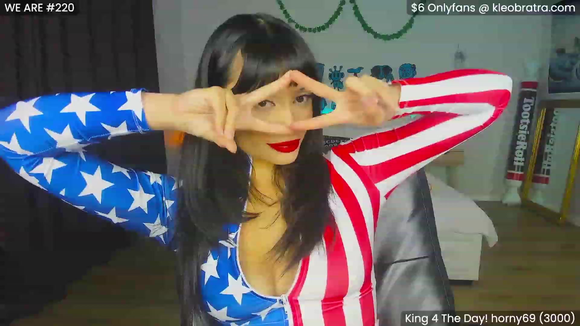 Gallery image thumbnail from KleoBratra's myfreecams stream on, 10/31/2023, 14:10 image 12 of 20