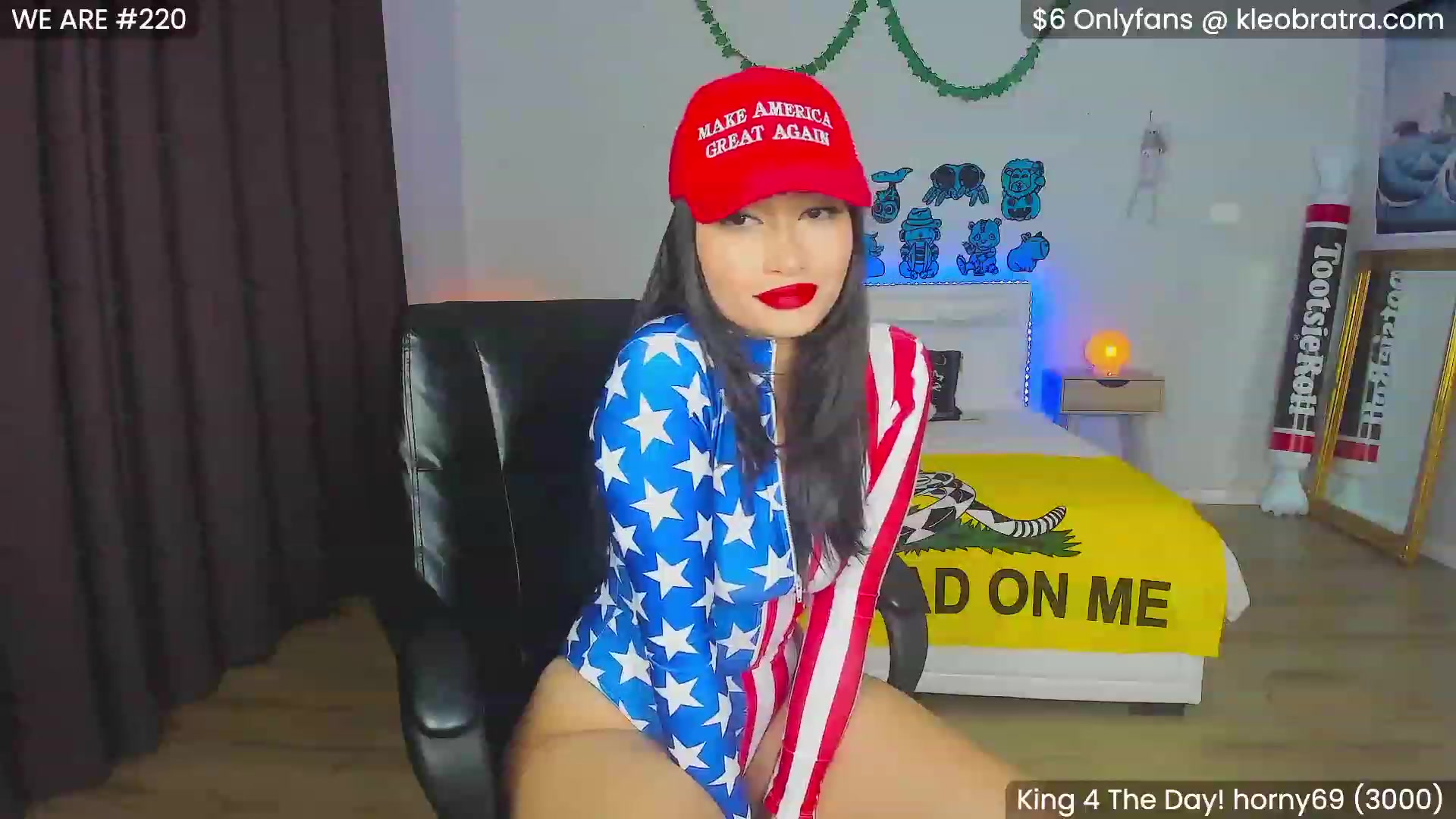 Gallery image thumbnail from KleoBratra's myfreecams stream on, 10/31/2023, 14:39 image 10 of 20