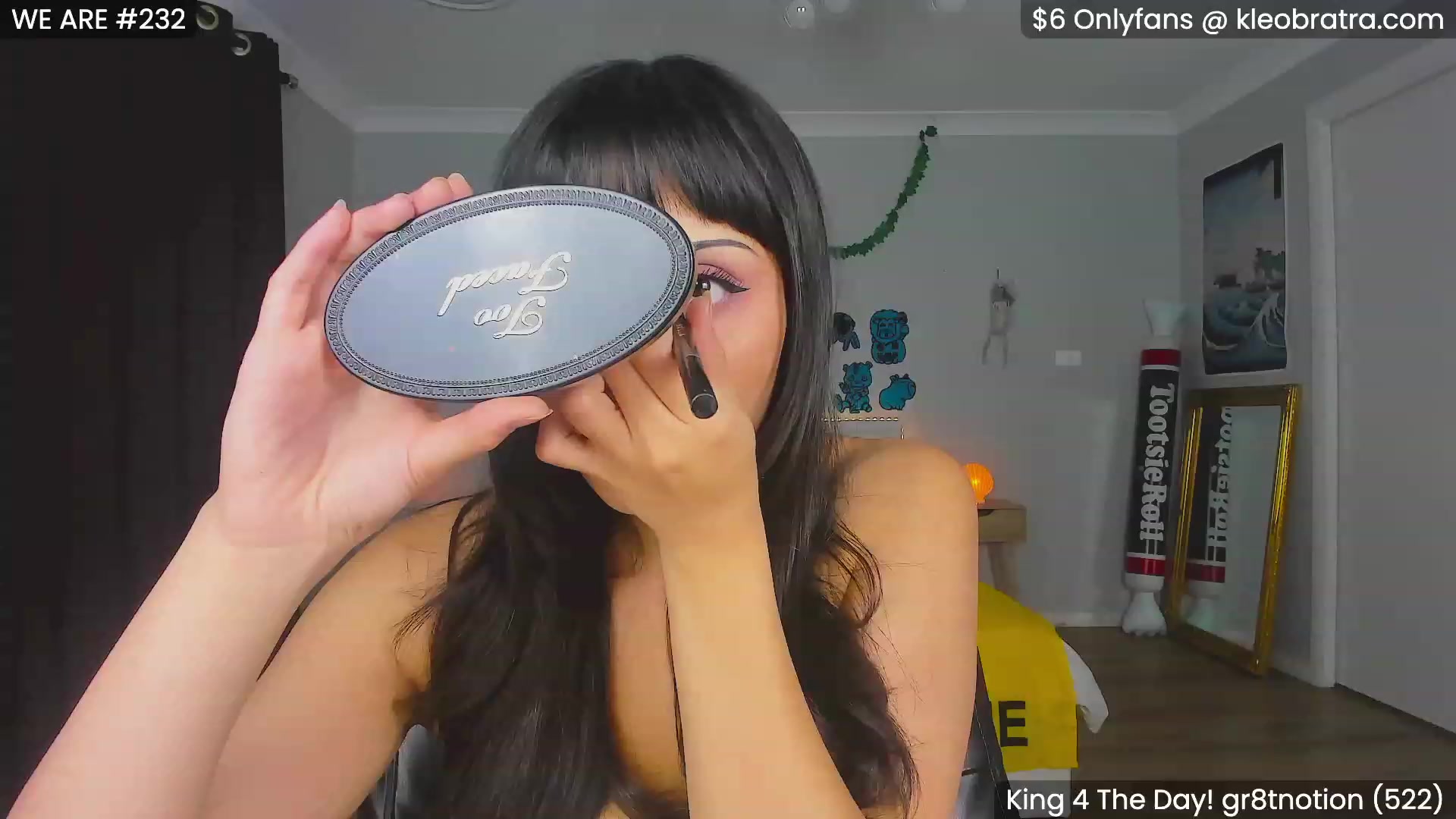 Gallery image thumbnail from KleoBratra's myfreecams stream on, 11/01/2023, 08:48 image 4 of 20