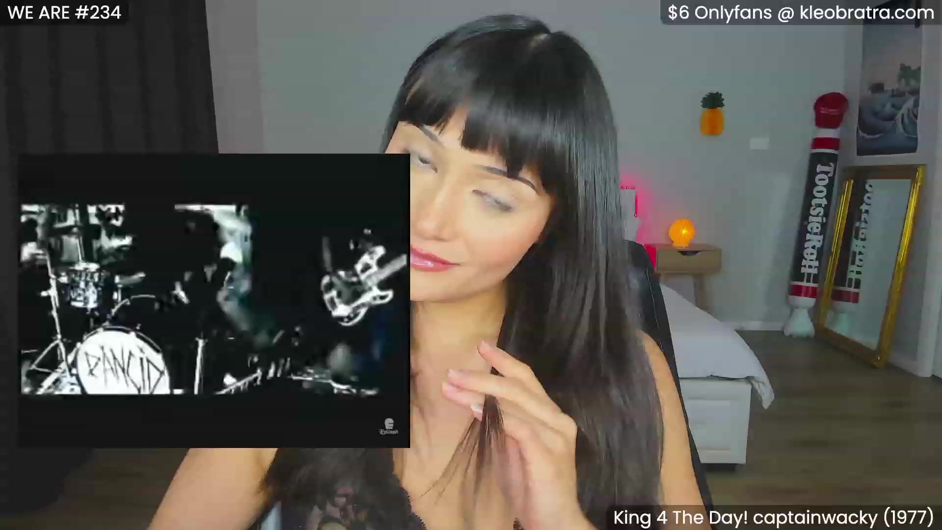 Gallery image thumbnail from KleoBratra's myfreecams stream on, 11/03/2023, 07:28 image 17 of 20