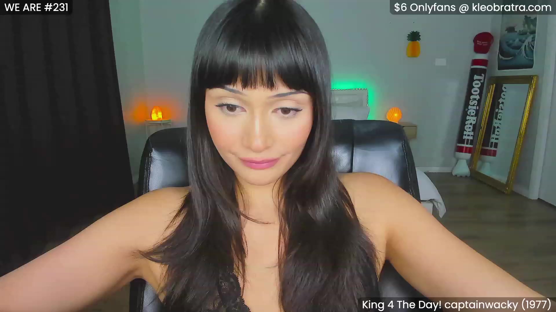 Gallery image thumbnail from KleoBratra's myfreecams stream on, 11/03/2023, 07:28 image 3 of 20
