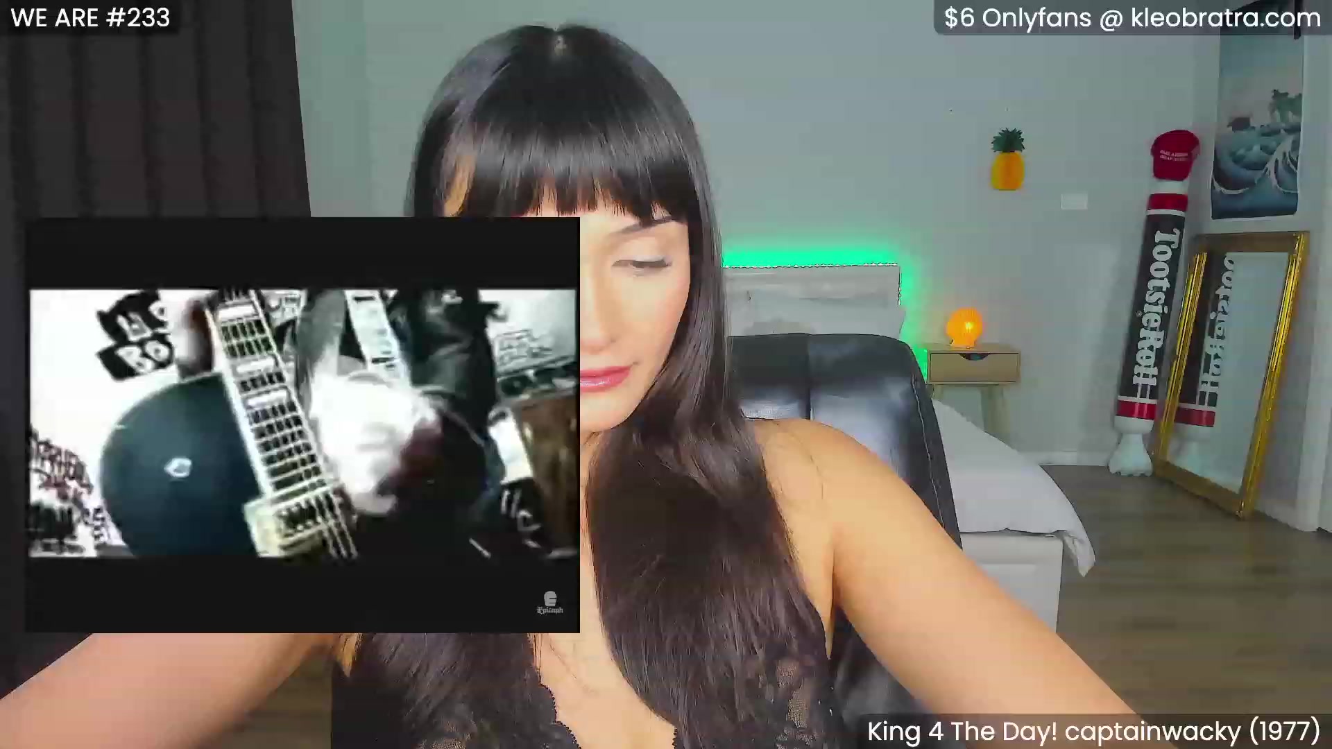 Gallery image thumbnail from KleoBratra's myfreecams stream on, 11/03/2023, 07:28 image 16 of 20