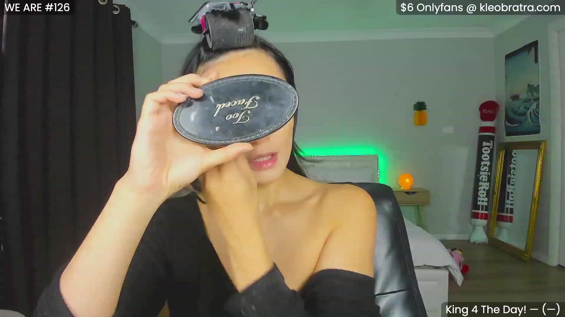 Gallery image thumbnail from KleoBratra's myfreecams stream on, 11/04/2023, 03:00 image 17 of 20