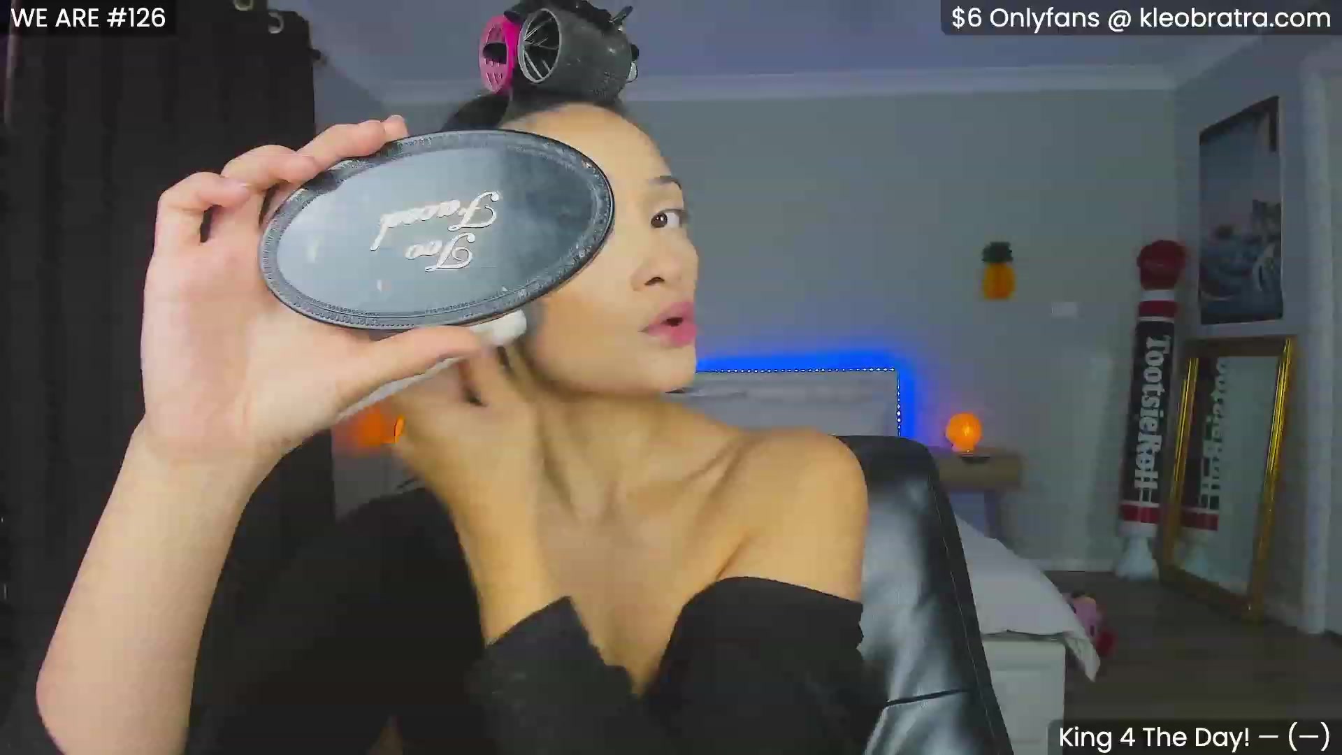 Gallery image thumbnail from KleoBratra's myfreecams stream on, 11/04/2023, 03:00 image 13 of 20