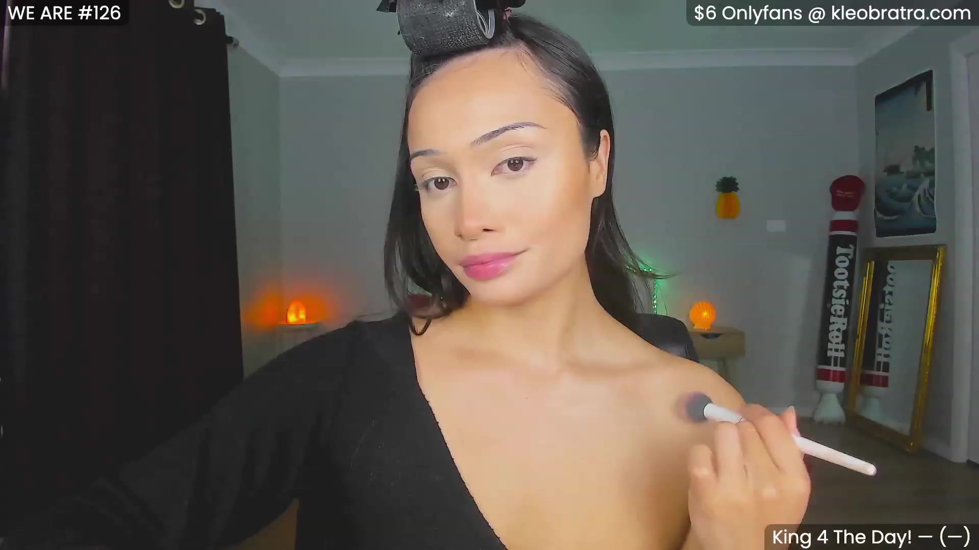 Gallery image thumbnail from KleoBratra's myfreecams stream on, 11/04/2023, 03:00 image 18 of 20