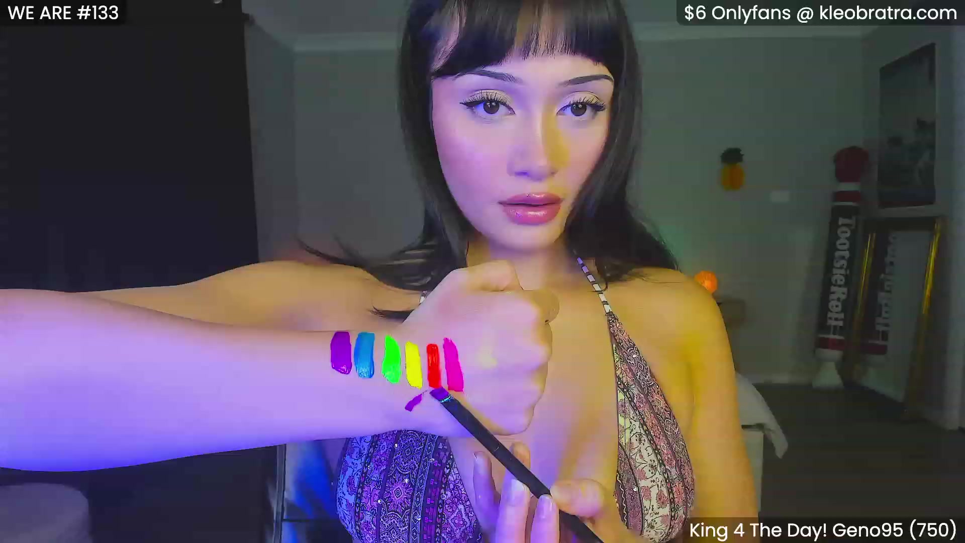 Gallery image thumbnail from KleoBratra's myfreecams stream on, 11/04/2023, 06:40 image 10 of 20