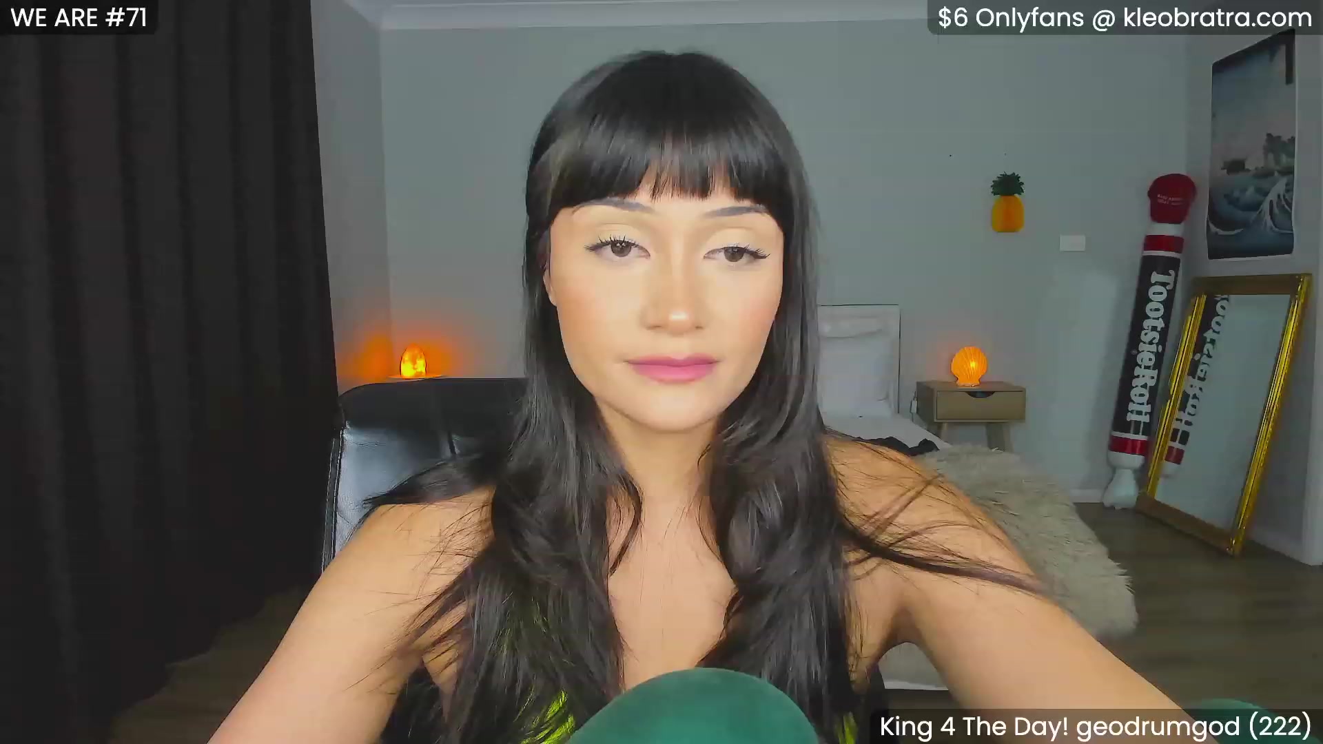 Gallery image thumbnail from KleoBratra's myfreecams stream on, 11/10/2023, 05:10 image 4 of 20