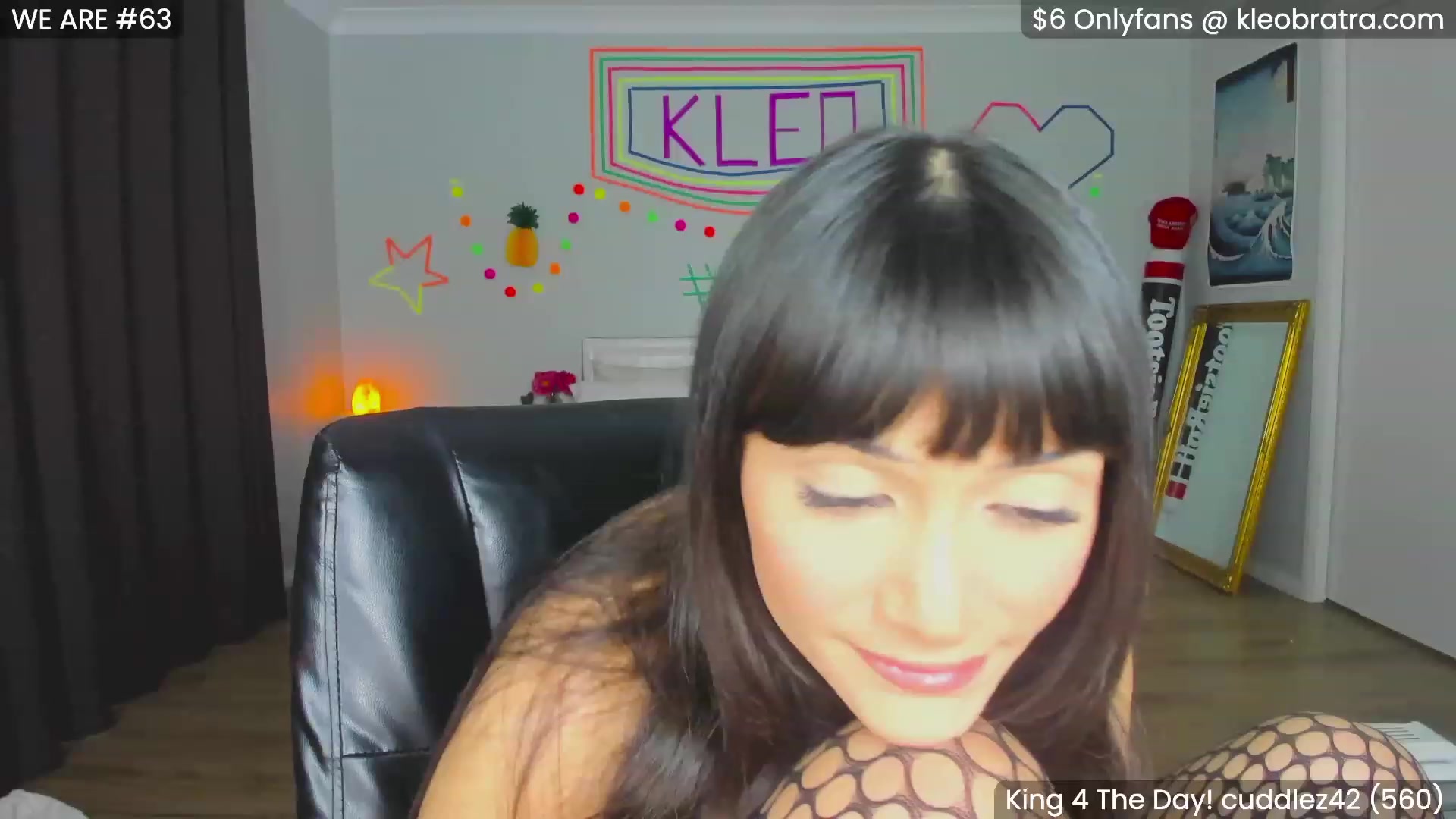 Gallery image thumbnail from KleoBratra's myfreecams stream on, 11/11/2023, 02:52 image 12 of 20