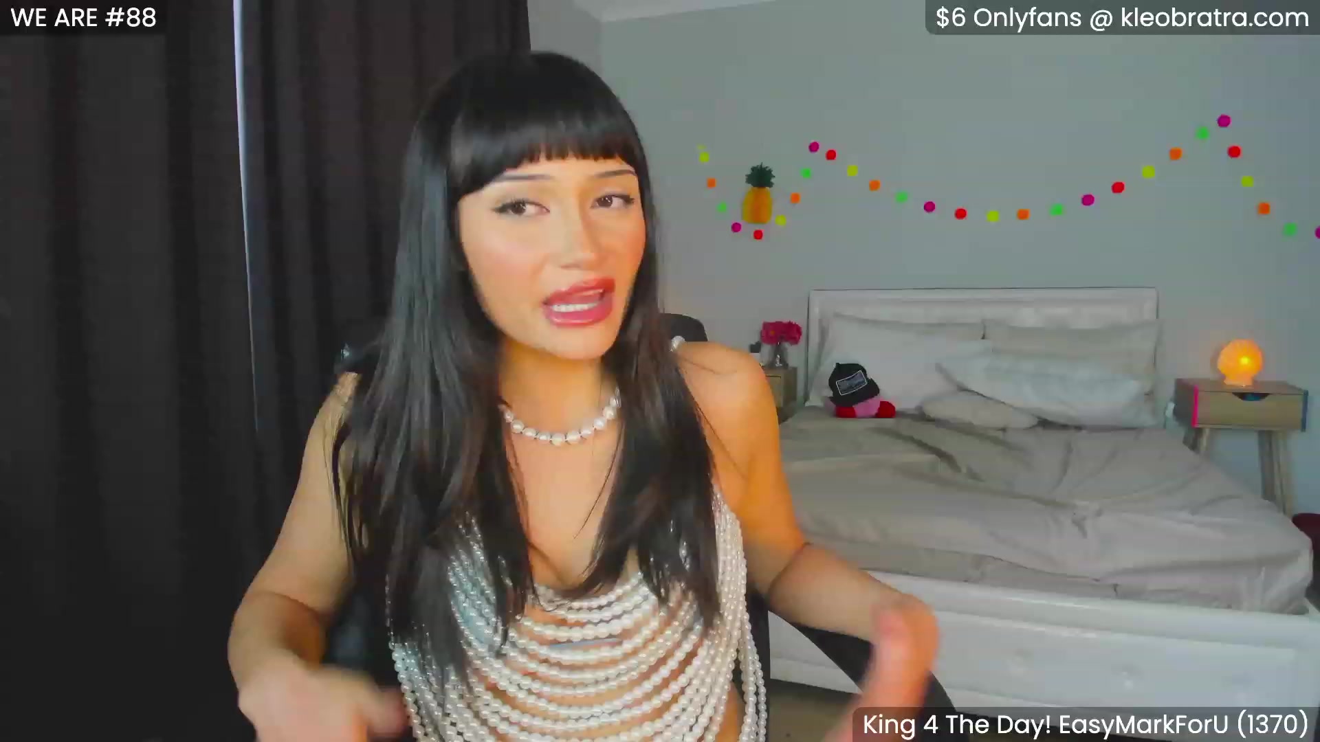 Gallery image thumbnail from KleoBratra's myfreecams stream on, 11/15/2023, 07:49 image 16 of 20