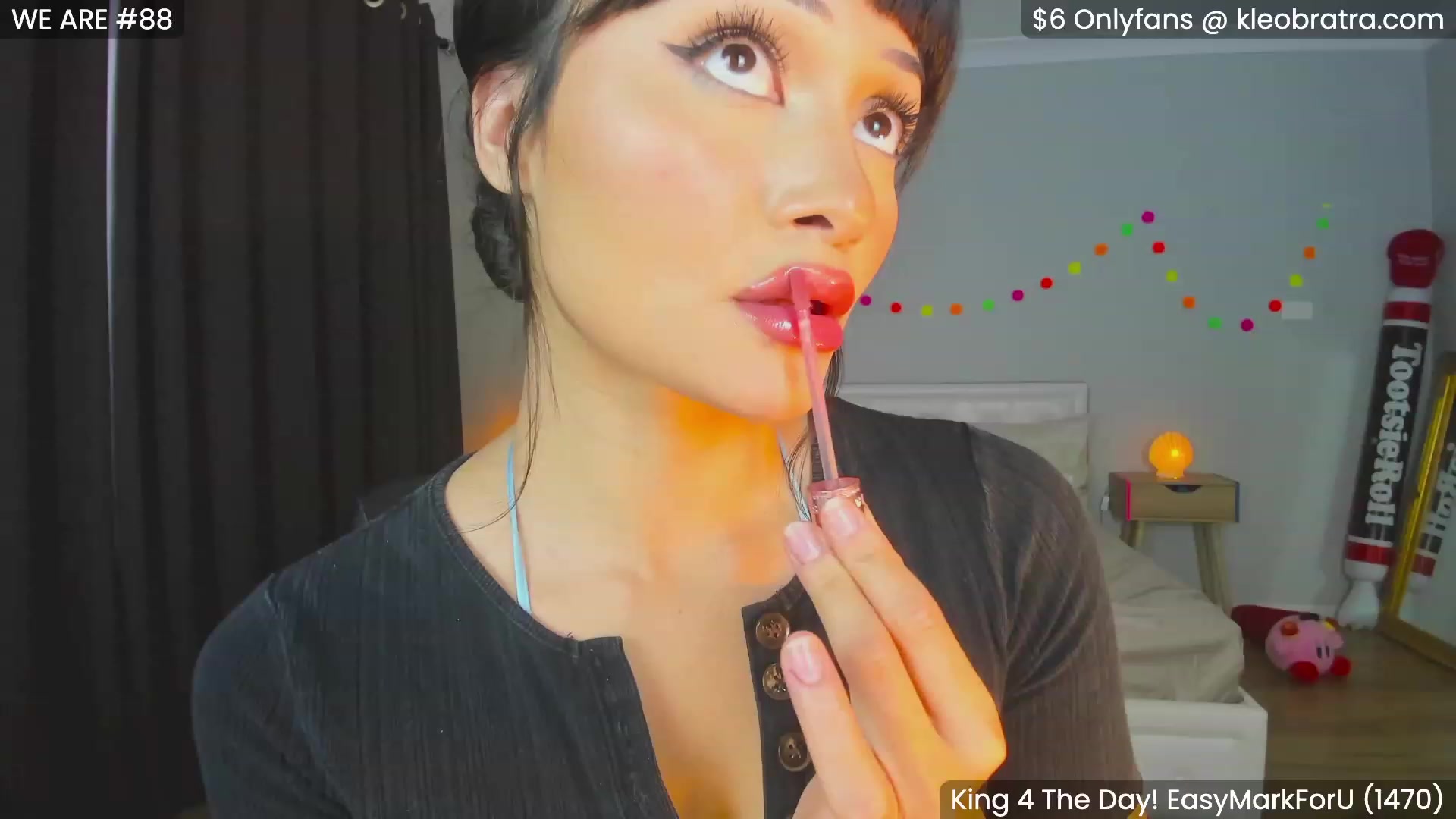 Gallery image thumbnail from KleoBratra's myfreecams stream on, 11/15/2023, 07:49 image 19 of 20