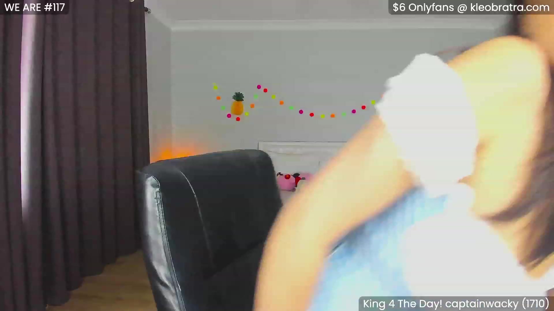 Gallery image thumbnail from KleoBratra's myfreecams stream on, 11/21/2023, 06:52 image 12 of 20