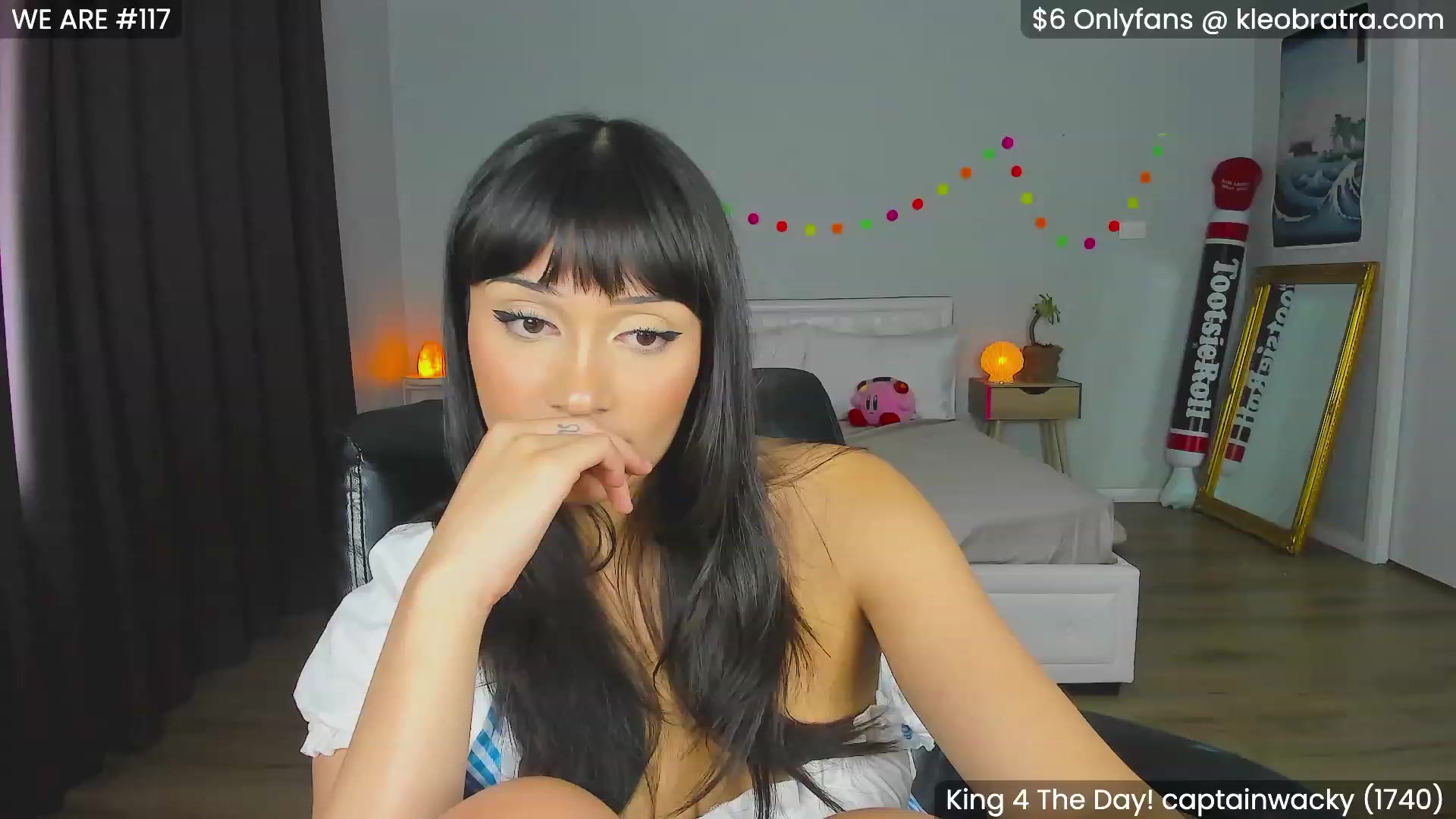 Gallery image thumbnail from KleoBratra's myfreecams stream on, 11/21/2023, 07:23 image 10 of 20