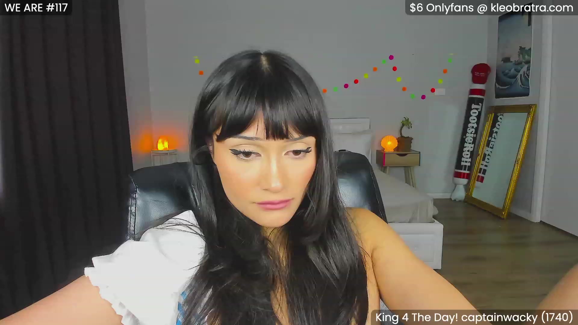 Gallery image thumbnail from KleoBratra's myfreecams stream on, 11/21/2023, 07:23 image 19 of 20