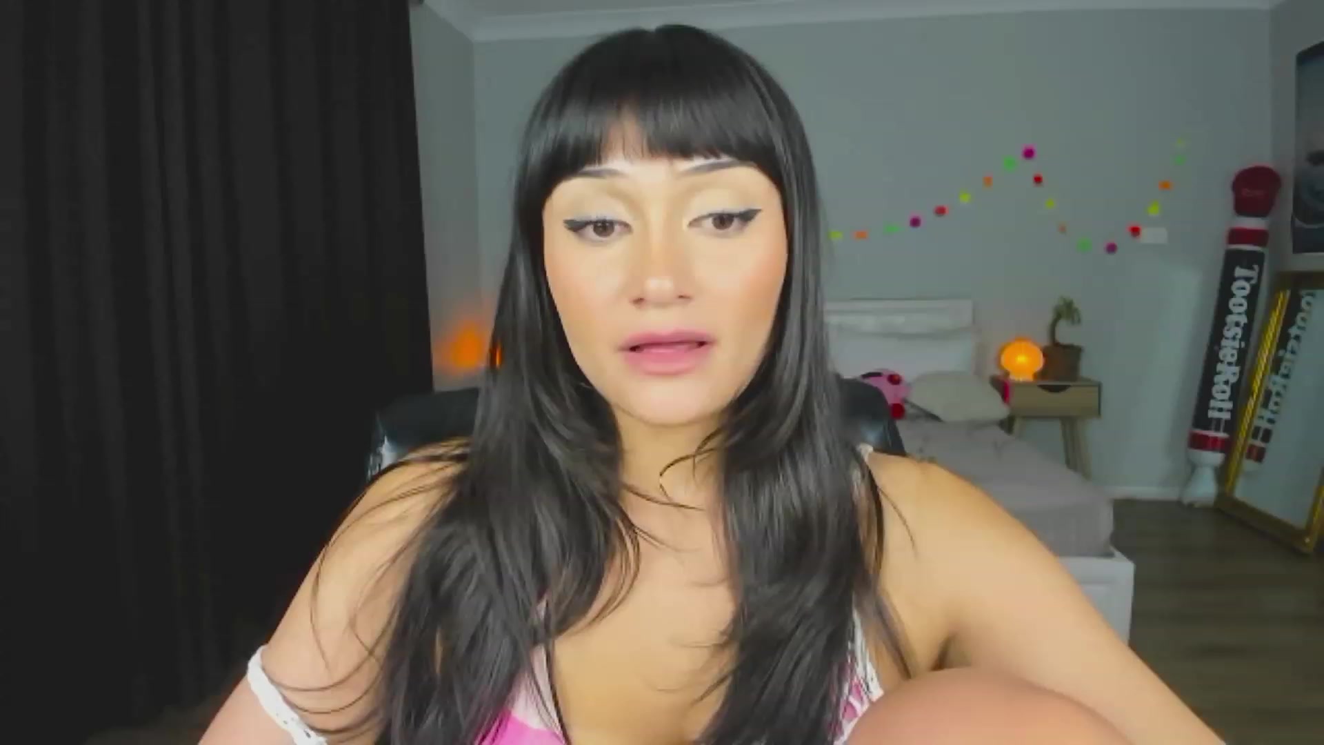 Gallery image thumbnail from KleoBratra's myfreecams stream on, 11/21/2023, 10:41 image 15 of 20